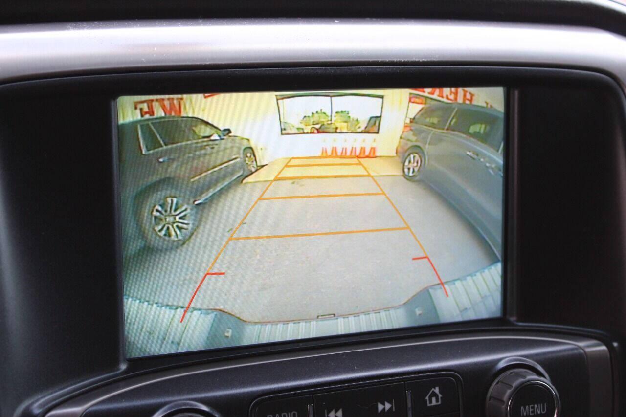 2017 Maroon GMC Sierra 1500 SLT Crew Cab Long Box 4WD (3GTU2NEC4HG) with an 5.3L V8 5.3L V8 engine, Automatic 6-Speed transmission, located at 4301 NW 39th , Oklahoma City, OK, 73112, (405) 949-5600, 35.512135, -97.598671 - NO DRIVERS LICENCE NO-FULL COVERAGE INSURANCE-NO CREDIT CHECK. COME ON OVER TO SUPERSPORTS AND TAKE A LOOK AND TEST DRIVE. PLEASE GIVE US A CALL AT (405) 949-5600. NO LICENSIA DE MANEJAR- NO SEGURO DE COBERTURA TOTAL- NO VERIFICACCION DE CREDITO. POR FAVOR VENGAN A SUPERSPORTS, ECHE UN - Photo#19