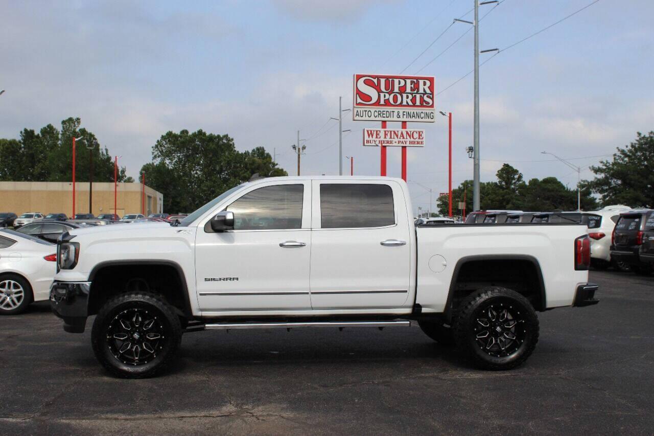 2016 White GMC Sierra 1500 SLT Crew Cab Long Box 4WD (3GTU2NEC6GG) with an 5.3L V8 5.3L V8 engine, Automatic 6-Speed transmission, located at 4301 NW 39th , Oklahoma City, OK, 73112, (405) 949-5600, 35.512135, -97.598671 - NO DRIVERS LICENCE NO-FULL COVERAGE INSURANCE-NO CREDIT CHECK. COME ON OVER TO SUPERSPORTS AND TAKE A LOOK AND TEST DRIVE. PLEASE GIVE US A CALL AT (405) 949-5600. NO LICENSIA DE MANEJAR- NO SEGURO DE COBERTURA TOTAL- NO VERIFICACCION DE CREDITO. POR FAVOR VENGAN A SUPERSPORTS, ECHE UN - Photo#6