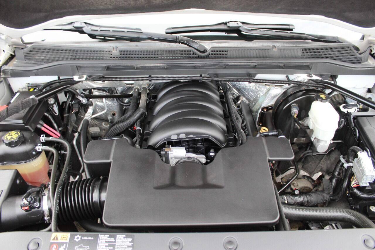 2016 White GMC Sierra 1500 SLT Crew Cab Long Box 4WD (3GTU2NEC6GG) with an 5.3L V8 5.3L V8 engine, Automatic 6-Speed transmission, located at 4301 NW 39th , Oklahoma City, OK, 73112, (405) 949-5600, 35.512135, -97.598671 - NO DRIVERS LICENCE NO-FULL COVERAGE INSURANCE-NO CREDIT CHECK. COME ON OVER TO SUPERSPORTS AND TAKE A LOOK AND TEST DRIVE. PLEASE GIVE US A CALL AT (405) 949-5600. NO LICENSIA DE MANEJAR- NO SEGURO DE COBERTURA TOTAL- NO VERIFICACCION DE CREDITO. POR FAVOR VENGAN A SUPERSPORTS, ECHE UN - Photo#7