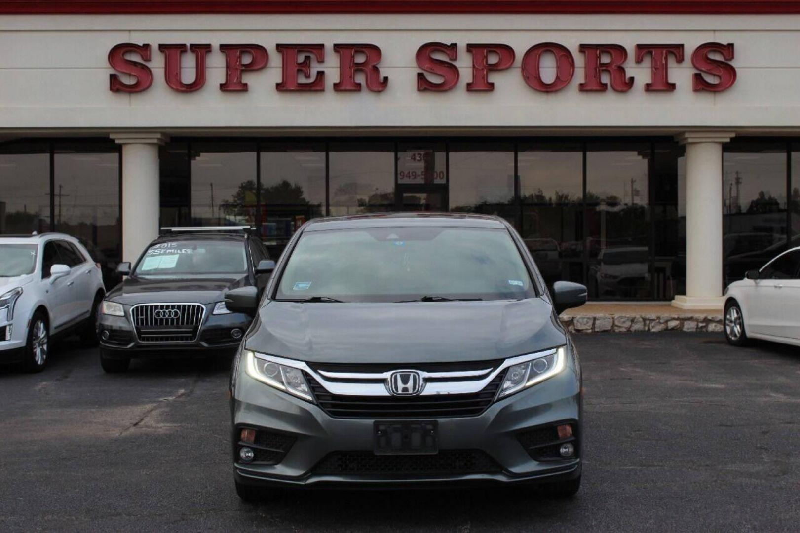 2018 Gray Honda Odyssey EXR (5FNRL6H72JB) with an 3.5L V6 SOHC 24V engine, 6A transmission, located at 4301 NW 39th , Oklahoma City, OK, 73112, (405) 949-5600, 35.512135, -97.598671 - NO DRIVERS LICENCE NO-FULL COVERAGE INSURANCE-NO CREDIT CHECK. COME ON OVER TO SUPERSPORTS AND TAKE A LOOK AND TEST DRIVE PLEASE GIVE US A CALL AT (405) 949-5600. NO LICENSIA DE MANEJAR- NO SEGURO DE COBERTURA TOTAL- NO VERIFICACCION DE CREDITO. POR FAVOR VENGAN A SUPERSPORTS - Photo#0