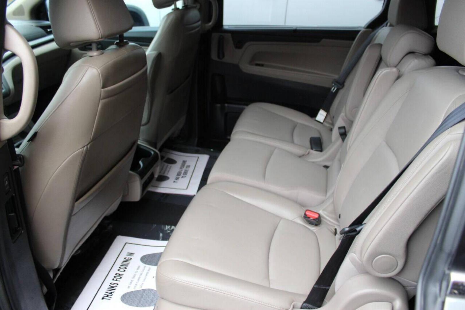 2018 Gray Honda Odyssey EXR (5FNRL6H72JB) with an 3.5L V6 SOHC 24V engine, 6A transmission, located at 4301 NW 39th , Oklahoma City, OK, 73112, (405) 949-5600, 35.512135, -97.598671 - NO DRIVERS LICENCE NO-FULL COVERAGE INSURANCE-NO CREDIT CHECK. COME ON OVER TO SUPERSPORTS AND TAKE A LOOK AND TEST DRIVE PLEASE GIVE US A CALL AT (405) 949-5600. NO LICENSIA DE MANEJAR- NO SEGURO DE COBERTURA TOTAL- NO VERIFICACCION DE CREDITO. POR FAVOR VENGAN A SUPERSPORTS - Photo#13
