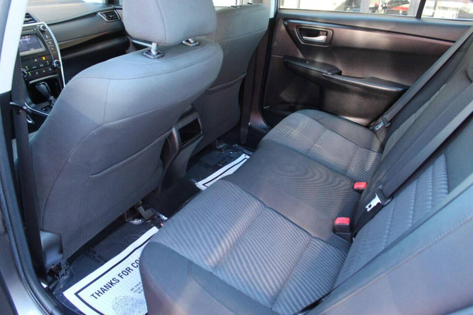 2017 Brown Toyota Camry SE (4T1BF1FKXHU) with an 2.5L L4 DOHC 16V engine, 6A transmission, located at 4301 NW 39th , Oklahoma City, OK, 73112, (405) 949-5600, 35.512135, -97.598671 - NO DRIVERS LICENCE NO-FULL COVERAGE INSURANCE-NO CREDIT CHECK. COME ON OVER TO SUPERSPORTS AND TAKE A LOOK AND TEST DRIVE. PLEASE GIVE US A CALL AT (405) 949-5600. NO LICENSIA DE MANEJAR- NO SEGURO DE COBERTURA TOTAL- NO VERIFICACCION DE CREDITO. POR FAVOR VENGAN A SUPERSPORTS, ECHE UN - Photo#13