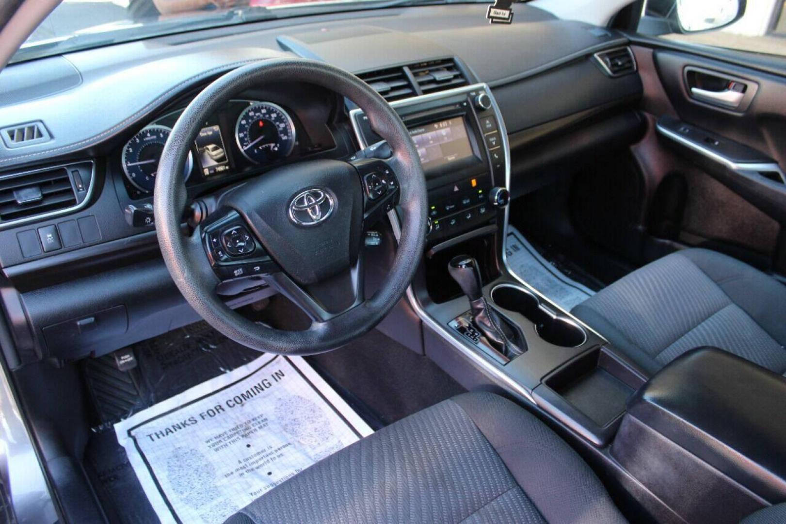 2017 Brown Toyota Camry SE (4T1BF1FKXHU) with an 2.5L L4 DOHC 16V engine, 6A transmission, located at 4301 NW 39th , Oklahoma City, OK, 73112, (405) 949-5600, 35.512135, -97.598671 - NO DRIVERS LICENCE NO-FULL COVERAGE INSURANCE-NO CREDIT CHECK. COME ON OVER TO SUPERSPORTS AND TAKE A LOOK AND TEST DRIVE. PLEASE GIVE US A CALL AT (405) 949-5600. NO LICENSIA DE MANEJAR- NO SEGURO DE COBERTURA TOTAL- NO VERIFICACCION DE CREDITO. POR FAVOR VENGAN A SUPERSPORTS, ECHE UN - Photo#15