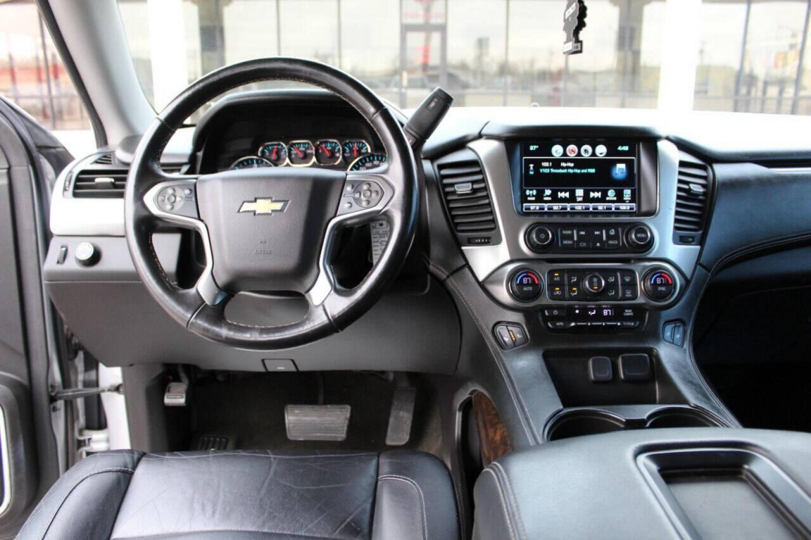 2017 Gray Chevrolet Tahoe LT 2WD (1GNSCBKC0HR) with an 5.3L V8 OHV 16V engine, 6A transmission, located at 4301 NW 39th , Oklahoma City, OK, 73112, (405) 949-5600, 35.512135, -97.598671 - Photo#18