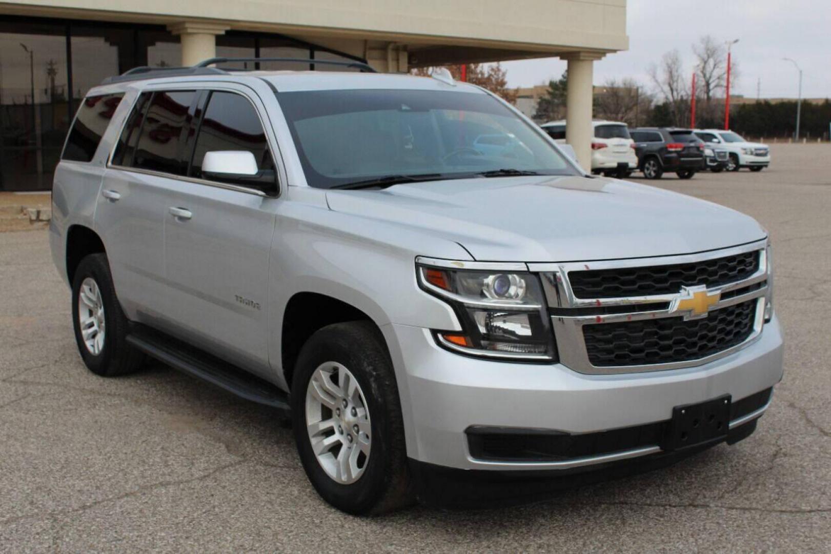 2017 Gray Chevrolet Tahoe LT 2WD (1GNSCBKC0HR) with an 5.3L V8 OHV 16V engine, 6A transmission, located at 4301 NW 39th , Oklahoma City, OK, 73112, (405) 949-5600, 35.512135, -97.598671 - Photo#2