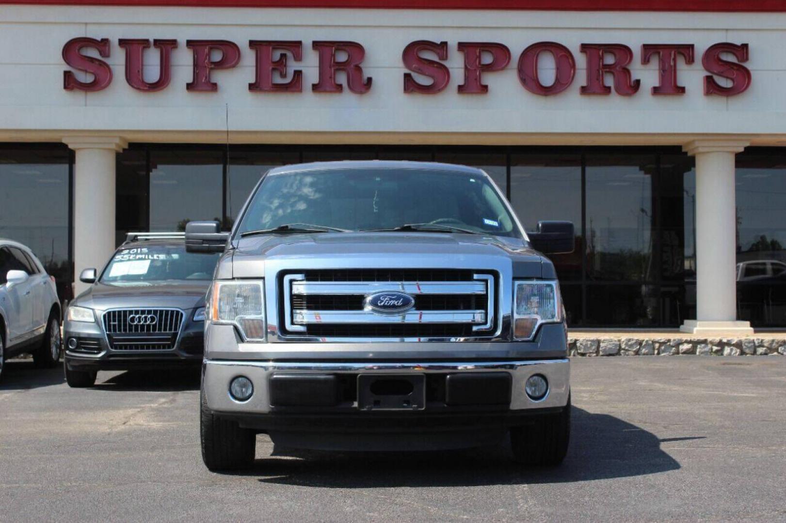 2013 Gray Ford F-150 FX2 SuperCrew 5.5-ft. Bed 2WD (1FTFW1CF9DF) with an 5.0L V8 engine, 6-Speed Automatic transmission, located at 4301 NW 39th , Oklahoma City, OK, 73112, (405) 949-5600, 35.512135, -97.598671 - NO DRIVERS LICENCE NO-FULL COVERAGE INSURANCE-NO CREDIT CHECK. COME ON OVER TO SUPERSPORTS AND TAKE A LOOK AND TEST DRIVE PLEASE GIVE US A CALL AT (405) 949-5600. NO LICENSIA DE MANEJAR- NO SEGURO DE COBERTURA TOTAL- NO VERIFICACCION DE CREDITO. POR FAVOR VENGAN A SUPERSPORTS, ECHE UN V - Photo#2