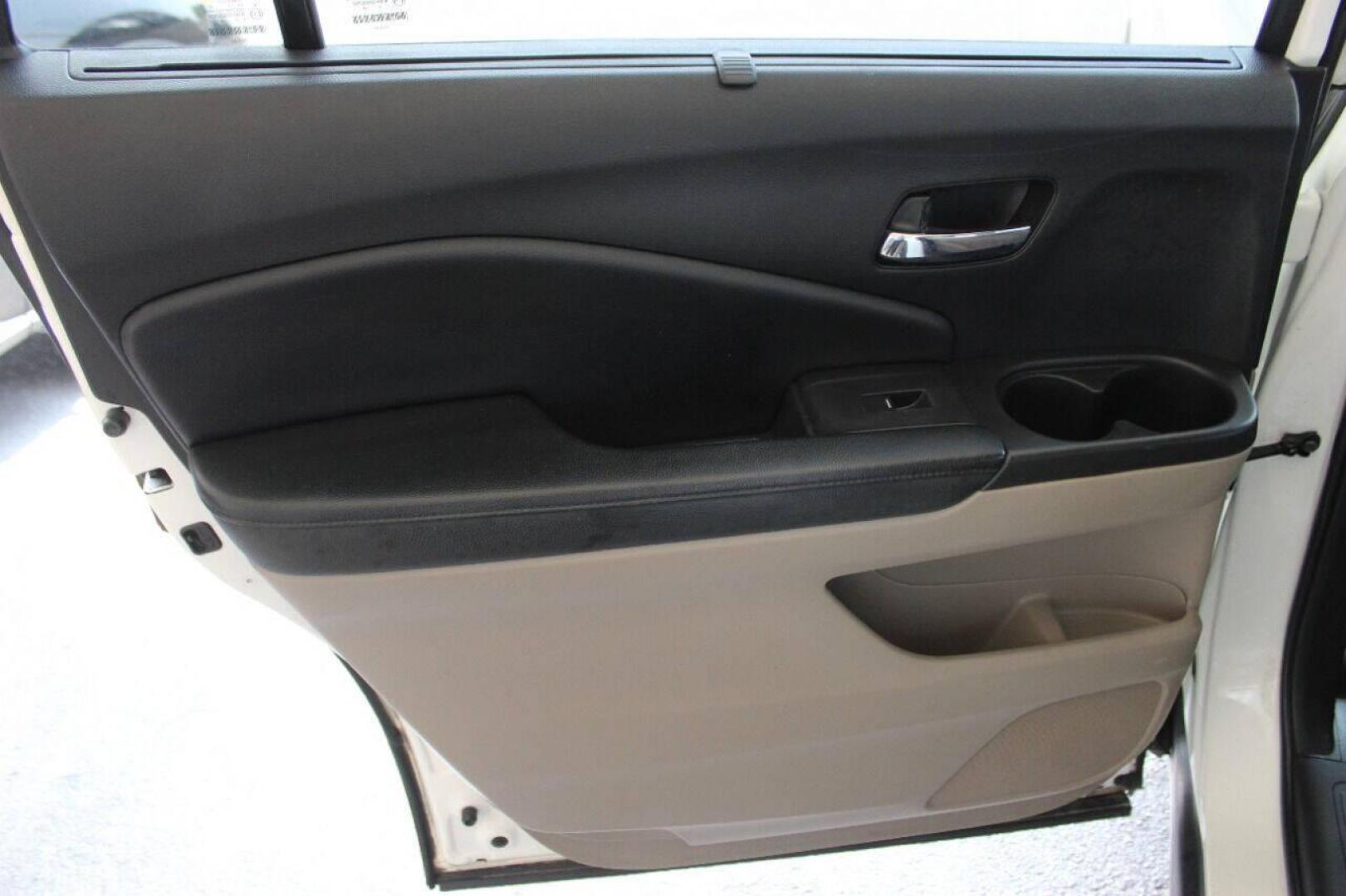 2017 White Honda Pilot Touring 2WD (5FNYF5H96HB) with an 3.5L V6 SOHC 24V engine, 9A transmission, located at 4301 NW 39th , Oklahoma City, OK, 73112, (405) 949-5600, 35.512135, -97.598671 - NO DRIVERS LICENCE NO-FULL COVERAGE INSURANCE-NO CREDIT CHECK. COME ON OVER TO SUPERSPORTS AND TAKE A LOOK AND TEST DRIVE PLEASE GIVE US A CALL AT (405) 949-5600. NO LICENSIA DE MANEJAR- NO SEGURO DE COBERTURA TOTAL- NO VERIFICACCION DE CREDITO. POR FAVOR VENGAN A SUPERSPORTS, ECHE UN VI - Photo#16