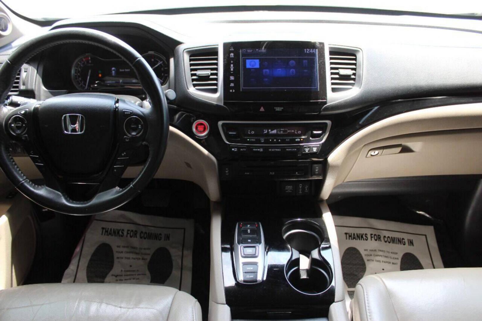 2017 White Honda Pilot Touring 2WD (5FNYF5H96HB) with an 3.5L V6 SOHC 24V engine, 9A transmission, located at 4301 NW 39th , Oklahoma City, OK, 73112, (405) 949-5600, 35.512135, -97.598671 - NO DRIVERS LICENCE NO-FULL COVERAGE INSURANCE-NO CREDIT CHECK. COME ON OVER TO SUPERSPORTS AND TAKE A LOOK AND TEST DRIVE PLEASE GIVE US A CALL AT (405) 949-5600. NO LICENSIA DE MANEJAR- NO SEGURO DE COBERTURA TOTAL- NO VERIFICACCION DE CREDITO. POR FAVOR VENGAN A SUPERSPORTS, ECHE UN VI - Photo#19