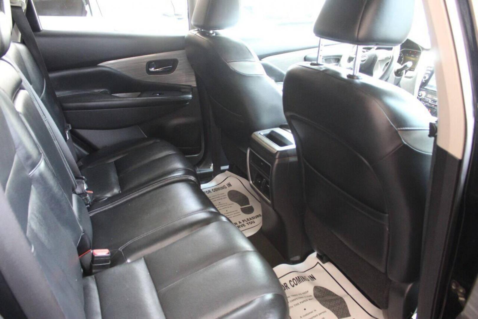 2016 Black Nissan Murano Platinum FWD (5N1AZ2MG6GN) with an 3.5L V6 DOHC 24V engine, CVT transmission, located at 4301 NW 39th , Oklahoma City, OK, 73112, (405) 949-5600, 35.512135, -97.598671 - NO DRIVERS LICENCE NO-FULL COVERAGE INSURANCE-NO CREDIT CHECK. COME ON OVER TO SUPERSPORTS AND TAKE A LOOK AND TEST DRIVE. PLEASE GIVE US A CALL AT (405) 949-5600. NO LICENSIA DE MANEJAR- NO SEGURO DE COBERTURA TOTAL- NO VERIFICACCION DE CREDITO. POR FAVOR VENGAN A SUPERSPORTS, ECHE UN - Photo#10