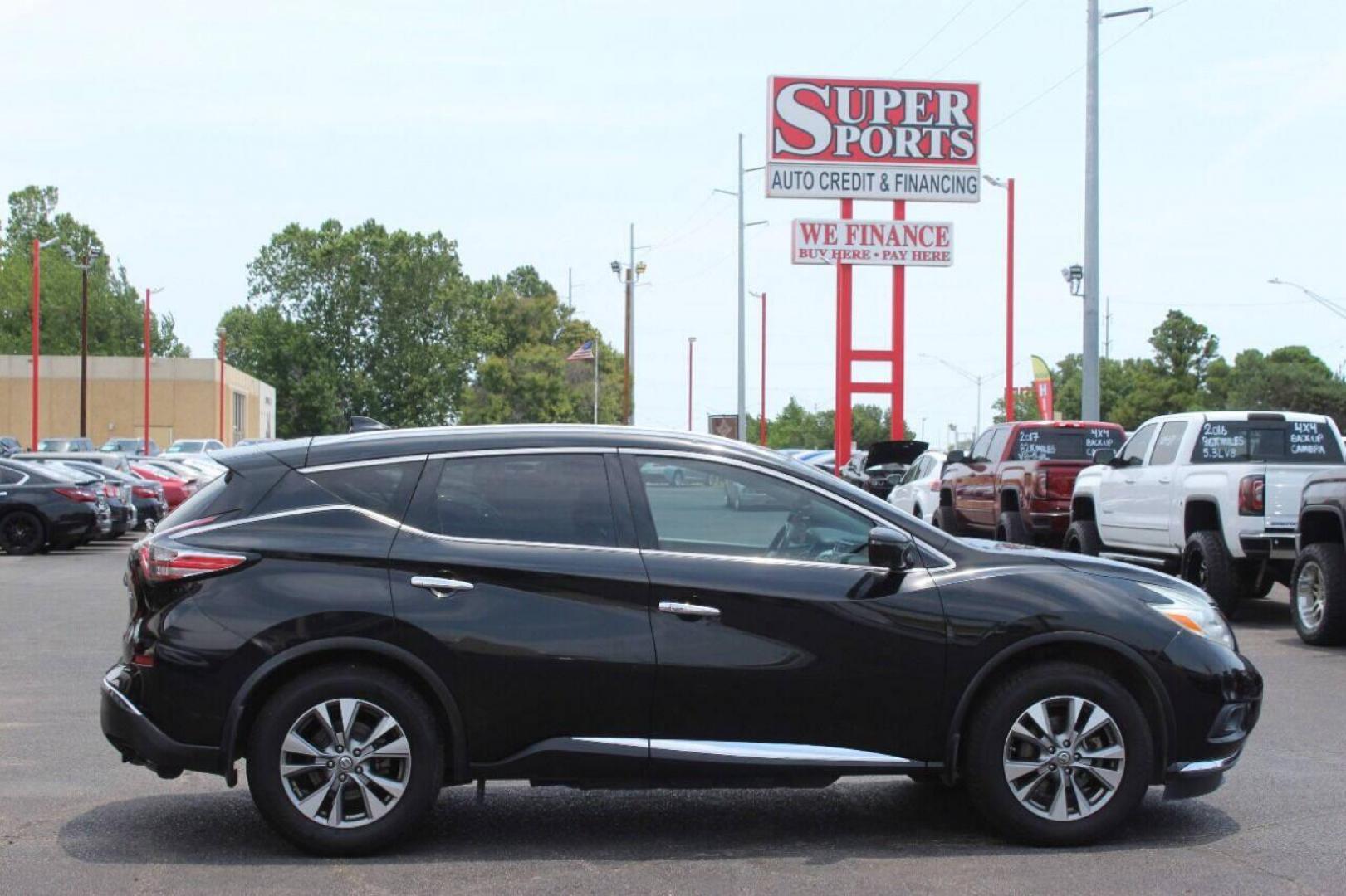 2016 Black Nissan Murano Platinum FWD (5N1AZ2MG6GN) with an 3.5L V6 DOHC 24V engine, CVT transmission, located at 4301 NW 39th , Oklahoma City, OK, 73112, (405) 949-5600, 35.512135, -97.598671 - NO DRIVERS LICENCE NO-FULL COVERAGE INSURANCE-NO CREDIT CHECK. COME ON OVER TO SUPERSPORTS AND TAKE A LOOK AND TEST DRIVE. PLEASE GIVE US A CALL AT (405) 949-5600. NO LICENSIA DE MANEJAR- NO SEGURO DE COBERTURA TOTAL- NO VERIFICACCION DE CREDITO. POR FAVOR VENGAN A SUPERSPORTS, ECHE UN - Photo#3