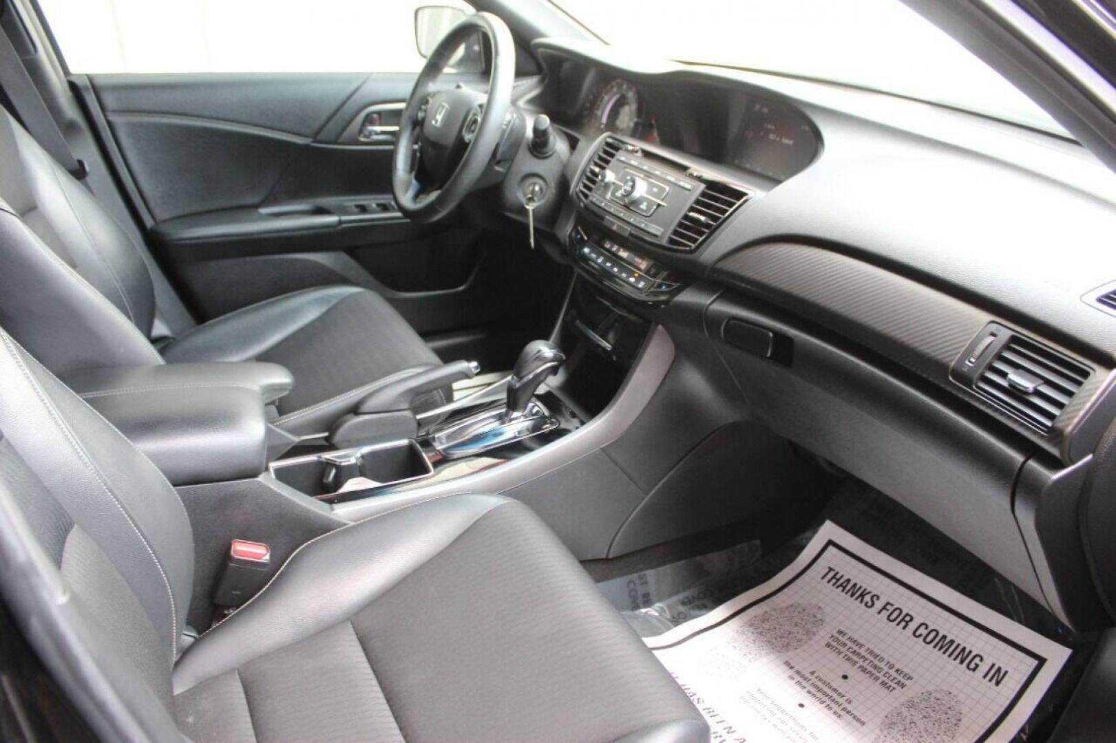 2016 Black Honda Accord Sport Sedan CVT (1HGCR2F51GA) with an 2.4L L4 DOHC 16V engine, CVT transmission, located at 4301 NW 39th , Oklahoma City, OK, 73112, (405) 949-5600, 35.512135, -97.598671 - NO DRIVERS LICENCE NO-FULL COVERAGE INSURANCE-NO CREDIT CHECK. COME ON OVER TO SUPERSPORTS AND TAKE A LOOK AND TEST DRIVE. PLEASE GIVE US A CALL AT (405) 949-5600. NO LICENSIA DE MANEJAR- NO SEGURO DE COBERTURA TOTAL- NO VERIFICACCION DE CREDITO. POR FAVOR VENGAN A SUPERSPORTS, ECHE UN - Photo#8
