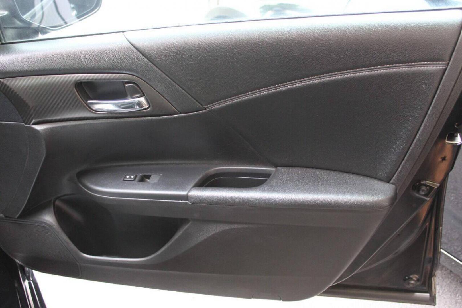 2016 Black Honda Accord Sport Sedan CVT (1HGCR2F51GA) with an 2.4L L4 DOHC 16V engine, CVT transmission, located at 4301 NW 39th , Oklahoma City, OK, 73112, (405) 949-5600, 35.512135, -97.598671 - NO DRIVERS LICENCE NO-FULL COVERAGE INSURANCE-NO CREDIT CHECK. COME ON OVER TO SUPERSPORTS AND TAKE A LOOK AND TEST DRIVE. PLEASE GIVE US A CALL AT (405) 949-5600. NO LICENSIA DE MANEJAR- NO SEGURO DE COBERTURA TOTAL- NO VERIFICACCION DE CREDITO. POR FAVOR VENGAN A SUPERSPORTS, ECHE UN - Photo#9