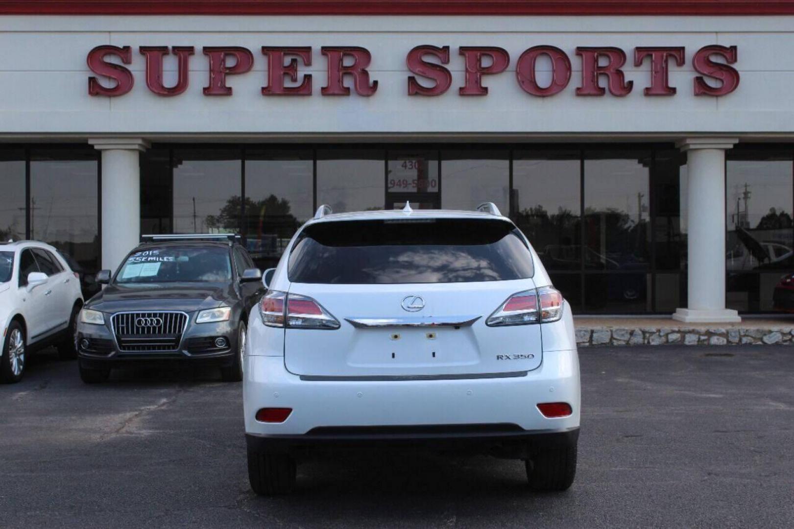 2015 White Lexus RX 350 FWD (2T2ZK1BA3FC) with an 3.5L V6 DOHC 24V engine, 6-Speed Automatic transmission, located at 4301 NW 39th , Oklahoma City, OK, 73112, (405) 949-5600, 35.512135, -97.598671 - Photo#4