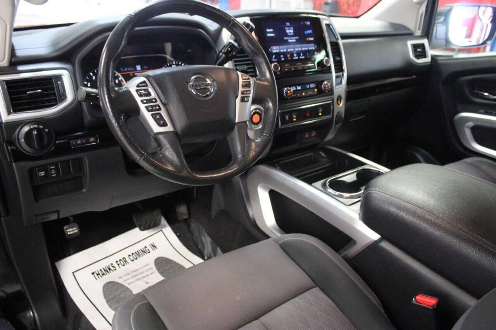 2020 Black Nissan Titan SV King Cab 2WD (1N6AA1CF3LN) with an 5.6L V8 DOHC 32V engine, 9A transmission, located at 4301 NW 39th , Oklahoma City, OK, 73112, (405) 949-5600, 35.512135, -97.598671 - NO DRIVERS LICENCE NO-FULL COVERAGE INSURANCE-NO CREDIT CHECK. COME ON OVER TO SUPERSPORTS AND TAKE A LOOK AND TEST DRIVE. PLEASE GIVE US A CALL AT (405) 949-5600. NO LICENSIA DE MANEJAR- NO SEGURO DE COBERTURA TOTAL- NO VERIFICACCION DE CREDITO. POR FAVOR VENGAN A SUPERSPORTS, ECHE UN - Photo#12