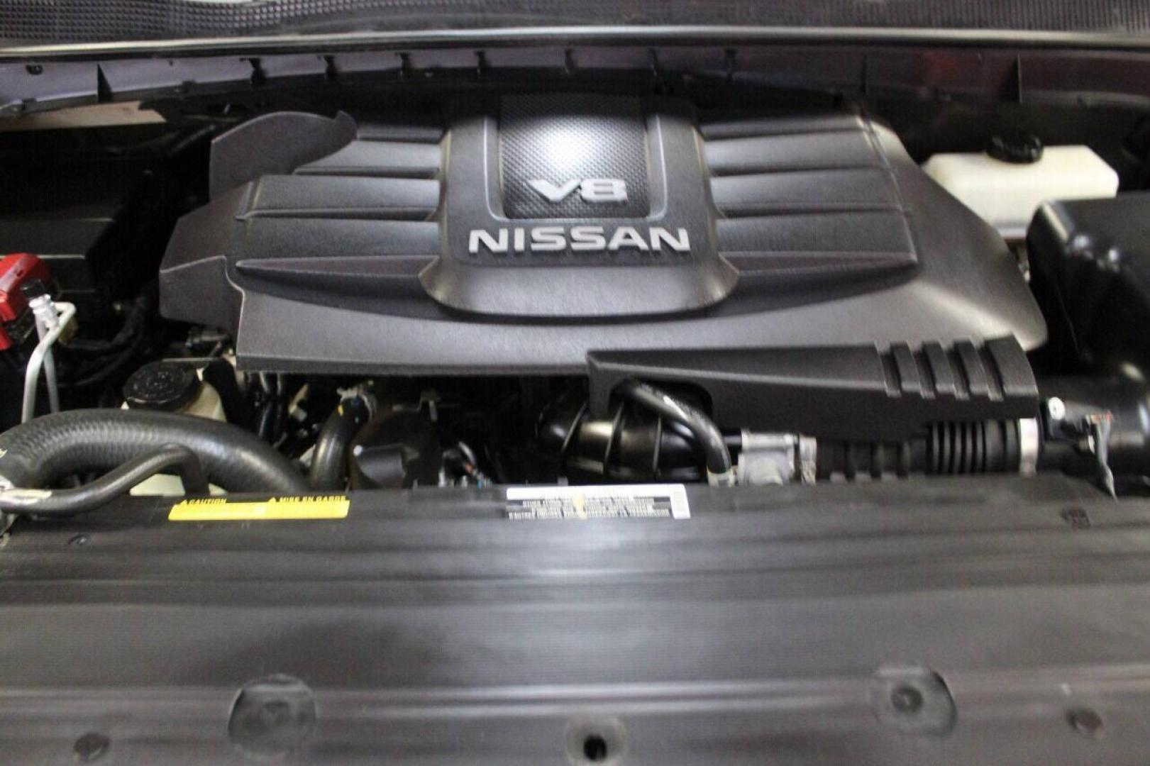 2020 Black Nissan Titan SV King Cab 2WD (1N6AA1CF3LN) with an 5.6L V8 DOHC 32V engine, 9A transmission, located at 4301 NW 39th , Oklahoma City, OK, 73112, (405) 949-5600, 35.512135, -97.598671 - NO DRIVERS LICENCE NO-FULL COVERAGE INSURANCE-NO CREDIT CHECK. COME ON OVER TO SUPERSPORTS AND TAKE A LOOK AND TEST DRIVE. PLEASE GIVE US A CALL AT (405) 949-5600. NO LICENSIA DE MANEJAR- NO SEGURO DE COBERTURA TOTAL- NO VERIFICACCION DE CREDITO. POR FAVOR VENGAN A SUPERSPORTS, ECHE UN - Photo#5