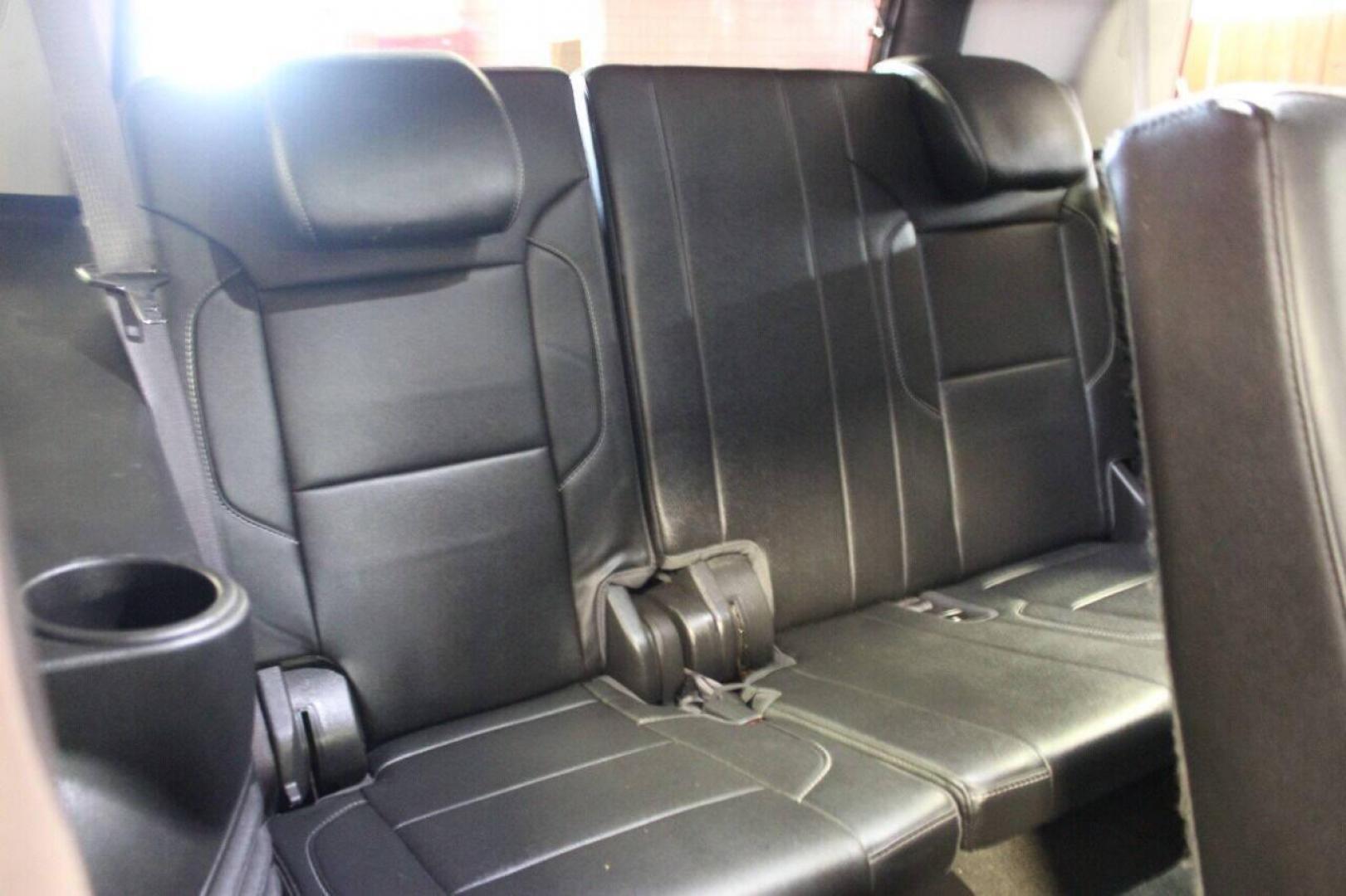 2017 Black GMC Yukon SLT 4WD (1GKS2BKC4HR) with an 5.3L V8 OHV 16V FFV engine, 6A transmission, located at 4301 NW 39th , Oklahoma City, OK, 73112, (405) 949-5600, 35.512135, -97.598671 - NO DRIVERS LICENCE NO-FULL COVERAGE INSURANCE-NO CREDIT CHECK. COME ON OVER TO SUPERSPORTS AND TAKE A LOOK AND TEST DRIVE. PLEASE GIVE US A CALL AT (405) 949-5600. NO LICENSIA DE MANEJAR- NO SEGURO DE COBERTURA TOTAL- NO VERIFICACCION DE CREDITO. POR FAVOR VENGAN A SUPERSPORTS, ECHE UN - Photo#13