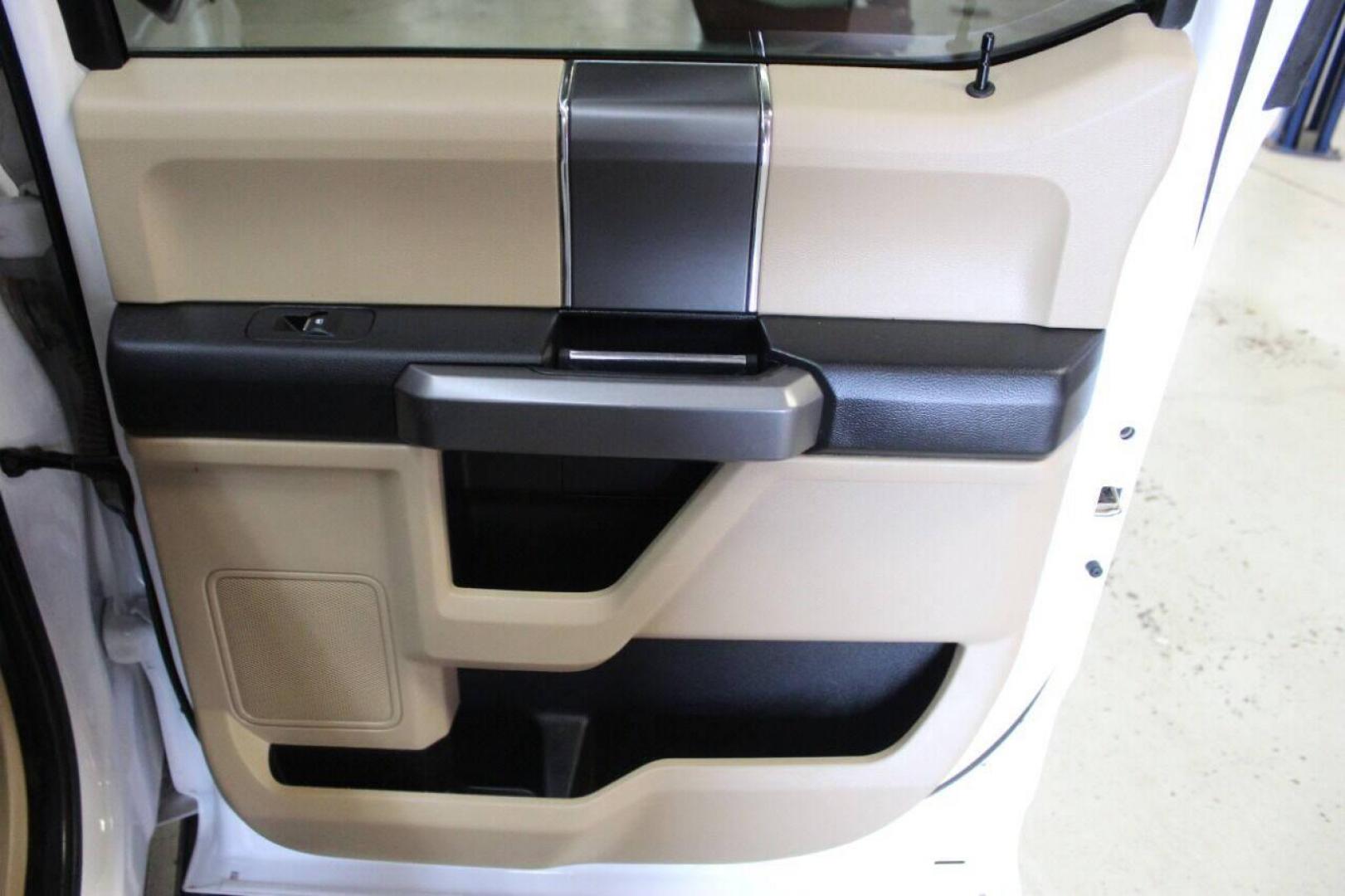 2019 White Ford F-150 King-Ranch SuperCrew 5.5-ft. 2WD (1FTEW1C56KK) with an 5.0L V8 OHV 32V engine, 6A transmission, located at 4301 NW 39th , Oklahoma City, OK, 73112, (405) 949-5600, 35.512135, -97.598671 - Photo#11