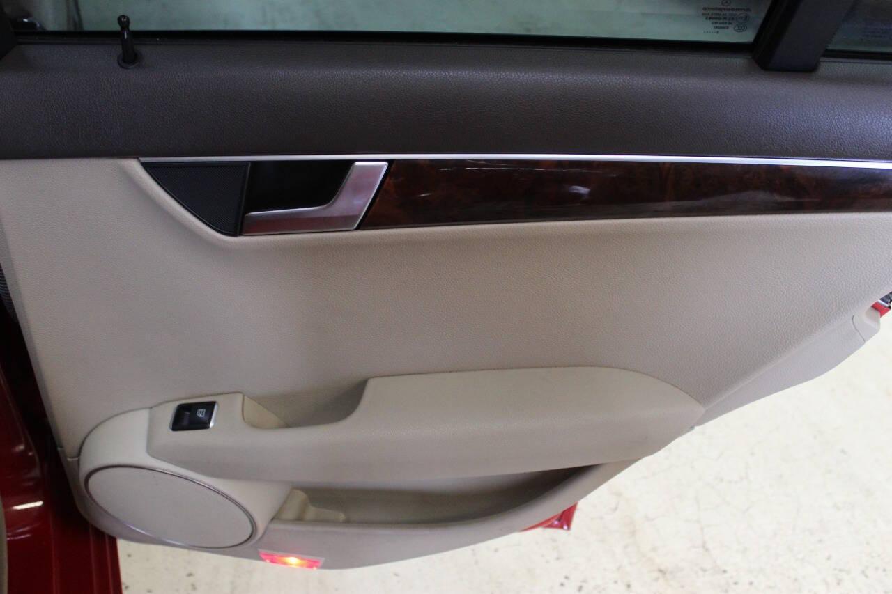 2014 Red Mercedes-Benz C-Class C300 4MATIC Sport Sedan (WDDGF8AB4ER) with an 3.0L V6 DOHC 24V engine, 7-Speed Automatic transmission, located at 4301 NW 39th , Oklahoma City, OK, 73112, (405) 949-5600, 35.512135, -97.598671 - NO DRIVERS LICENCE -NO FULL COVERAGE INSURANCE - NO CREDIT CHECK. COME ON OVER TO SUPERSPORTS, TAKE A LOOK AND TEST DRIVE. PLEASE GIVE US A CALL AT (405) 949-5600. NO LICENCIA DE CONDUCIR - NO SEGURO DE COBERTURA TOTAL - NO VERIFICACION DE CREDITO. VISITENOS EN SUPERSPORTS, MIRE N - Photo#11