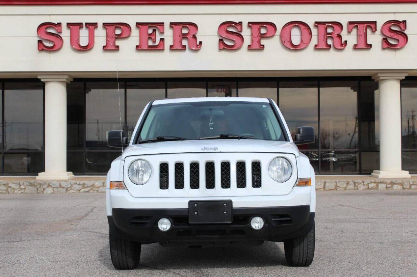2014 White Jeep Patriot Sport 2WD (1C4NJPBB7ED) with an 2.4L L4 DOHC 16V engine, Automatic 6-Speed transmission, located at 4301 NW 39th , Oklahoma City, OK, 73112, (405) 949-5600, 35.512135, -97.598671 - NO DRIVERS LICENCE NO-FULL COVERAGE INSURANCE-NO CREDIT CHECK. COME ON OVER TO SUPERSPORTS AND TAKE A LOOK AND TEST DRIVE. PLEASE GIVE US A CALL AT (405) 949-5600. NO LICENSIA DE MANEJAR- NO SEGURO DE COBERTURA TOTAL- NO VERIFICACCION DE CREDITO. POR FAVOR VENGAN A SUPERSPORTS, ECHE UN - Photo#2