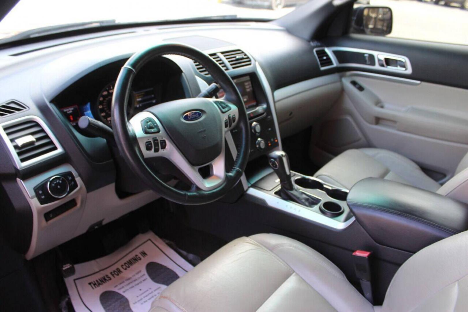 2015 Burgundy Ford Explorer XLT FWD (1FM5K7D89FG) with an 3.5L V6 DOHC 24V engine, 6-Speed Automatic transmission, located at 4301 NW 39th , Oklahoma City, OK, 73112, (405) 949-5600, 35.512135, -97.598671 - NO DRIVERS LICENCE NO-FULL COVERAGE INSURANCE-NO CREDIT CHECK. COME ON OVER TO SUPERSPORTS AND TAKE A LOOK AND TEST DRIVE. PLEASE GIVE US A CALL AT (405) 949-5600. NO LICENSIA DE MANEJAR- NO SEGURO DE COBERTURA TOTAL- NO VERIFICACCION DE CREDITO. POR FAVOR VENGAN A SUPERSPORTS, ECHE UN - Photo#16