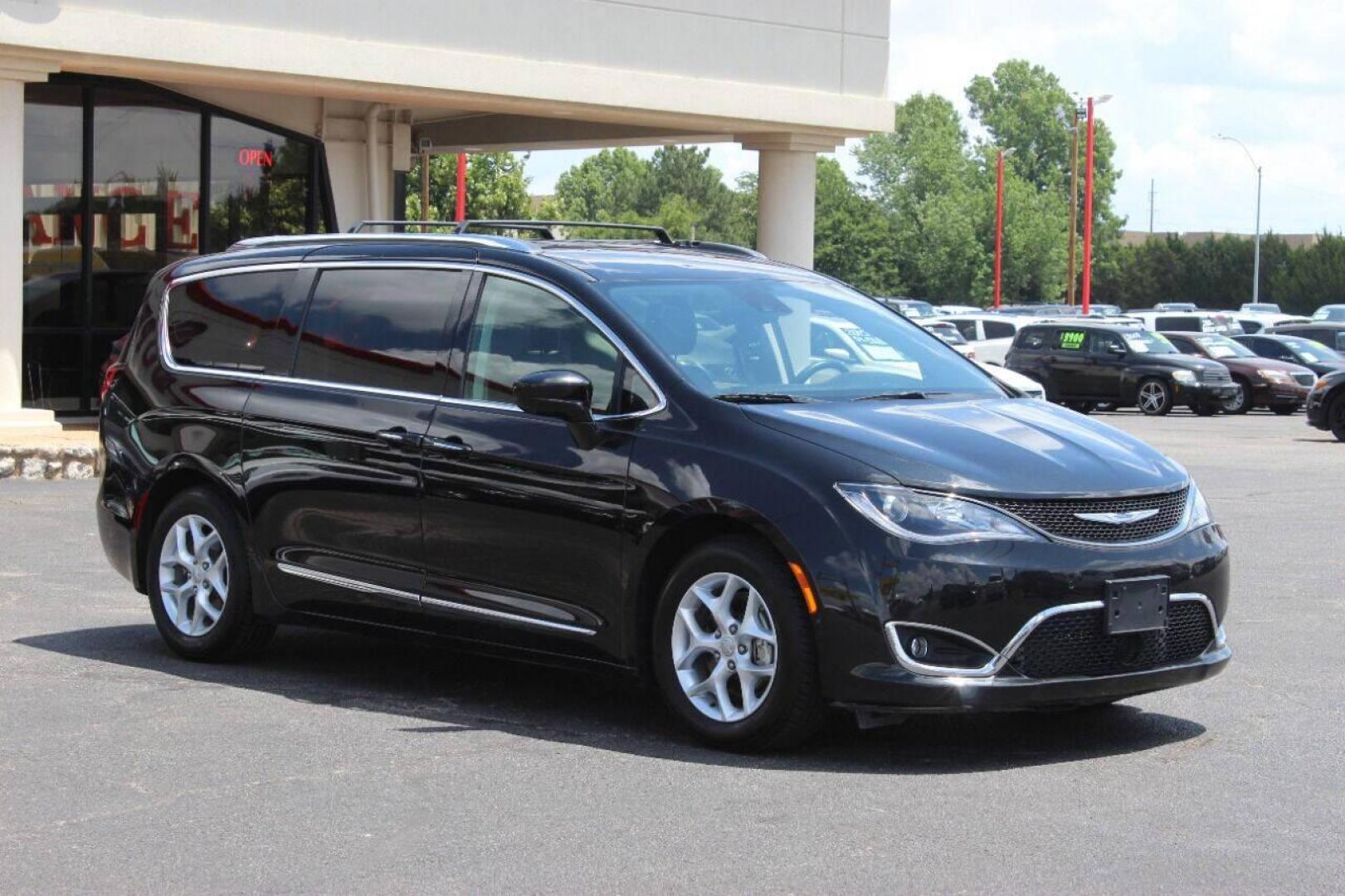2018 Black Chrysler Pacifica Touring-L Plus (2C4RC1EG5JR) with an 3.6L V6 DOHC 24V engine, 9A transmission, located at 4301 NW 39th , Oklahoma City, OK, 73112, (405) 949-5600, 35.512135, -97.598671 - Photo#2