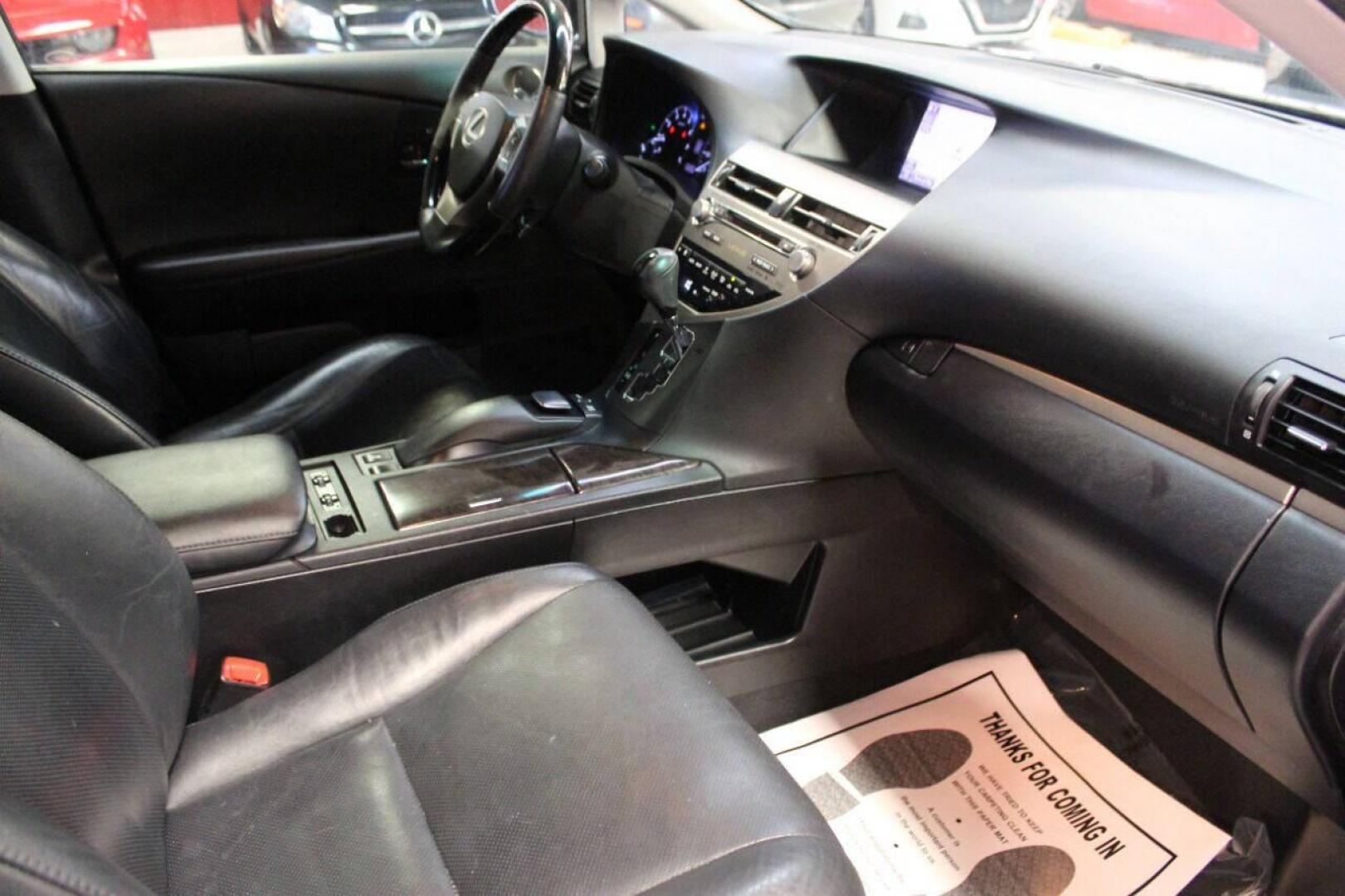2013 Black Lexus RX 350 FWD (2T2ZK1BA0DC) with an 3.5L V6 DOHC 24V engine, 5-Speed Automatic transmission, located at 4301 NW 39th , Oklahoma City, OK, 73112, (405) 949-5600, 35.512135, -97.598671 - NO DRIVERS LICENCE NO-FULL COVERAGE INSURANCE-NO CREDIT CHECK. COME ON OVER TO SUPERSPORTS AND TAKE A LOOK AND TEST DRIVE PLEASE GIVE US A CALL AT (405) 949-5600. NO LICENSIA DE MANEJAR- NO SEGURO DE COBERTURA TOTAL- NO VERIFICACCION DE CREDITO. POR FAVOR VENGAN A SUPERSPORTS, ECHE UN V - Photo#8