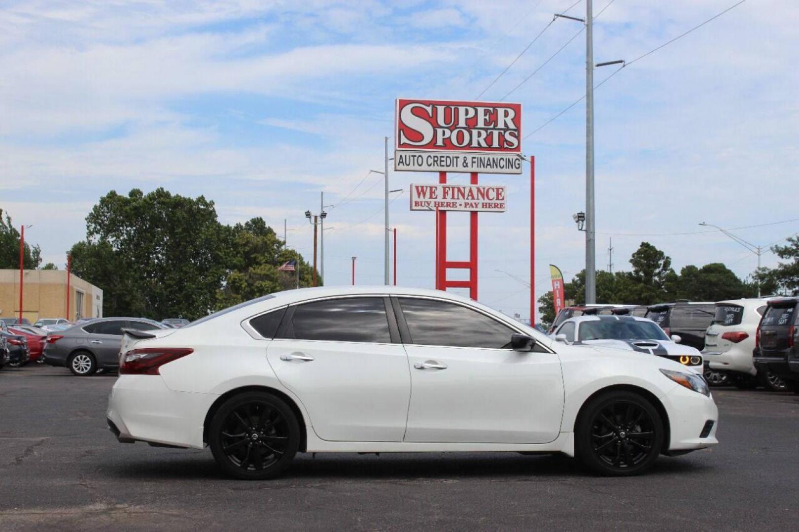 2017 White Nissan Altima 2.5 S (1N4AL3AP7HN) with an 2.5L L4 DOHC 16V engine, CVT transmission, located at 4301 NW 39th , Oklahoma City, OK, 73112, (405) 949-5600, 35.512135, -97.598671 - NO DRIVERS LICENCE NO-FULL COVERAGE INSURANCE-NO CREDIT CHECK. COME ON OVER TO SUPERSPORTS AND TAKE A LOOK AND TEST DRIVE. PLEASE GIVE US A CALL AT (405) 949-5600. NO LICENSIA DE MANEJAR- NO SEGURO DE COBERTURA TOTAL- NO VERIFICACCION DE CREDITO. POR FAVOR VENGAN A SUPERSPORTS, ECHE UN - Photo#3