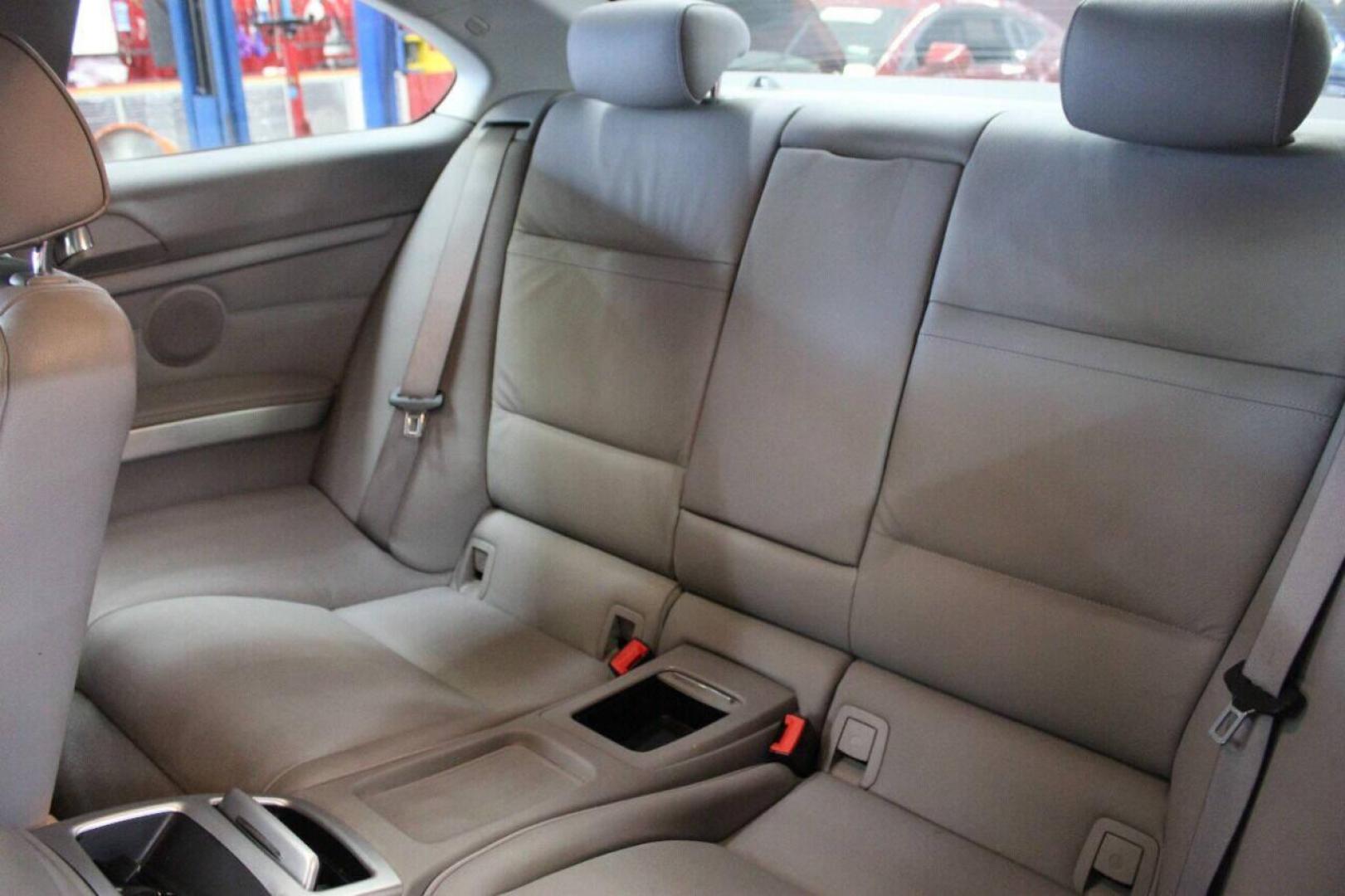 2009 Gray BMW 3-Series 328i Coupe (WBAWB33529P) with an 3.0L L6 DOHC 24V engine, Automatic 6-Speed transmission, located at 4301 NW 39th , Oklahoma City, OK, 73112, (405) 949-5600, 35.512135, -97.598671 - NO DRIVERS LICENCE NO-FULL COVERAGE INSURANCE-NO CREDIT CHECK. COME ON OVER TO SUPERSPORTS AND TAKE A LOOK AND TEST DRIVE PLEASE GIVE US A CALL AT (405) 949-5600. NO LICENSIA DE MANEJAR- NO SEGURO DE COBERTURA TOTAL- NO VERIFICACCION DE CREDITO. POR FAVOR VENGAN A SUPERSPORTS, ECHE UN V - Photo#14