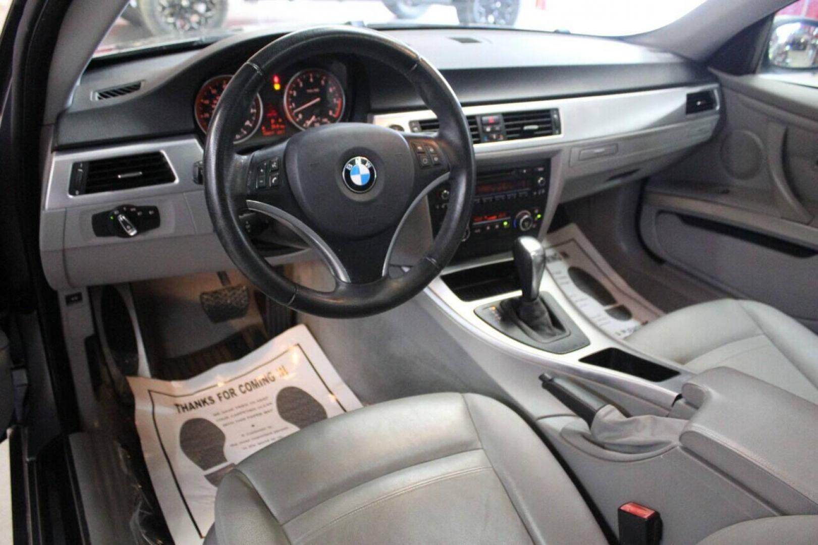 2009 Gray BMW 3-Series 328i Coupe (WBAWB33529P) with an 3.0L L6 DOHC 24V engine, Automatic 6-Speed transmission, located at 4301 NW 39th , Oklahoma City, OK, 73112, (405) 949-5600, 35.512135, -97.598671 - NO DRIVERS LICENCE NO-FULL COVERAGE INSURANCE-NO CREDIT CHECK. COME ON OVER TO SUPERSPORTS AND TAKE A LOOK AND TEST DRIVE PLEASE GIVE US A CALL AT (405) 949-5600. NO LICENSIA DE MANEJAR- NO SEGURO DE COBERTURA TOTAL- NO VERIFICACCION DE CREDITO. POR FAVOR VENGAN A SUPERSPORTS, ECHE UN V - Photo#12