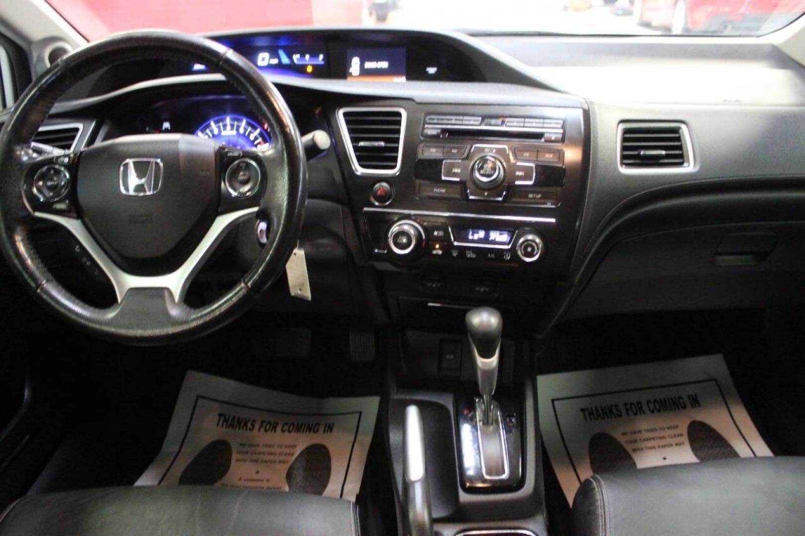 2013 White Honda Civic EX-L Sedan 5-Speed AT (19XFB2F95DE) with an 1.8L L4 SOHC 16V engine, 5-Speed Automatic transmission, located at 4301 NW 39th , Oklahoma City, OK, 73112, (405) 949-5600, 35.512135, -97.598671 - NO DRIVERS LICENCE NO-FULL COVERAGE INSURANCE-NO CREDIT CHECK. COME ON OVER TO SUPERSPORTS AND TAKE A LOOK AND TEST DRIVE. PLEASE GIVE US A CALL AT (405) 949-5600. NO LICENSIA DE MANEJAR- NO SEGURO DE COBERTURA TOTAL- NO VERIFICACCION DE CREDITO. POR FAVOR VENGAN A SUPERSPORTS, ECHE UN - Photo#18