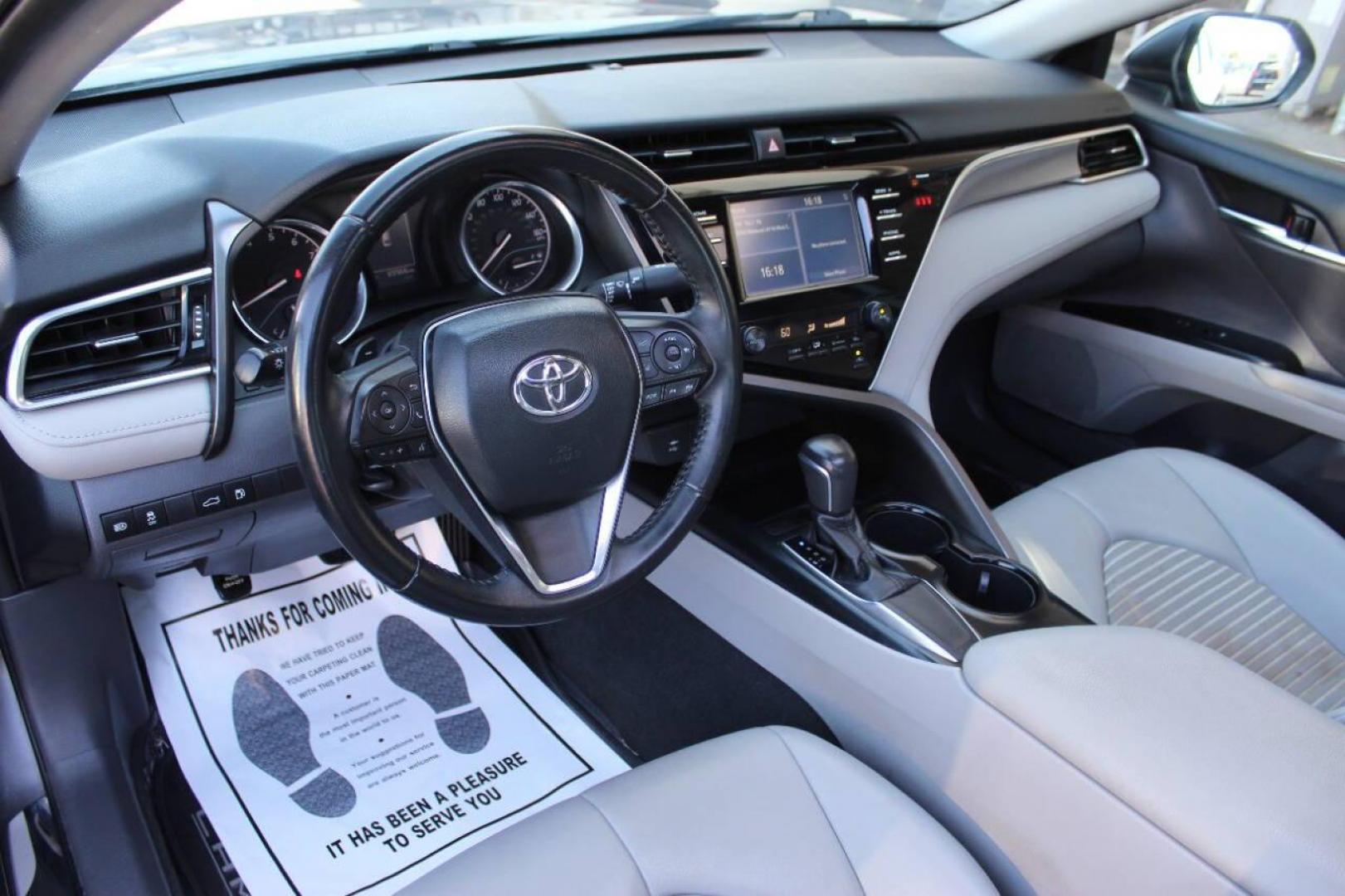 2018 Gray Toyota Camry LE (4T1B11HK1JU) with an 2.5L L4 DOHC 16V engine, 8A transmission, located at 4301 NW 39th , Oklahoma City, OK, 73112, (405) 949-5600, 35.512135, -97.598671 - Photo#15