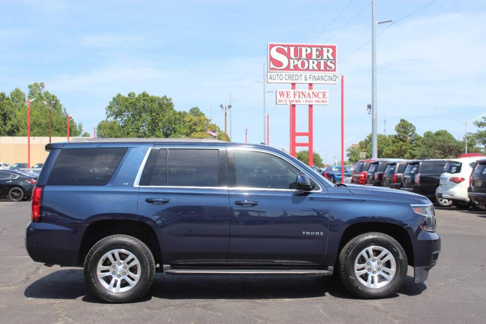 2017 Blue Chevrolet Tahoe LT 4WD (1GNSKBKC4HR) with an 5.3L V8 OHV 16V engine, 6A transmission, located at 4301 NW 39th , Oklahoma City, OK, 73112, (405) 949-5600, 35.512135, -97.598671 - NO DRIVERS LICENCE NO-FULL COVERAGE INSURANCE-NO CREDIT CHECK. COME ON OVER TO SUPERSPORTS AND TAKE A LOOK AND TEST DRIVE. PLEASE GIVE US A CALL AT (405) 949-5600. NO LICENSIA DE MANEJAR- NO SEGURO DE COBERTURA TOTAL- NO VERIFICACCION DE CREDITO. POR FAVOR VENGAN A SUPERSPORTS, ECHE UN - Photo#2