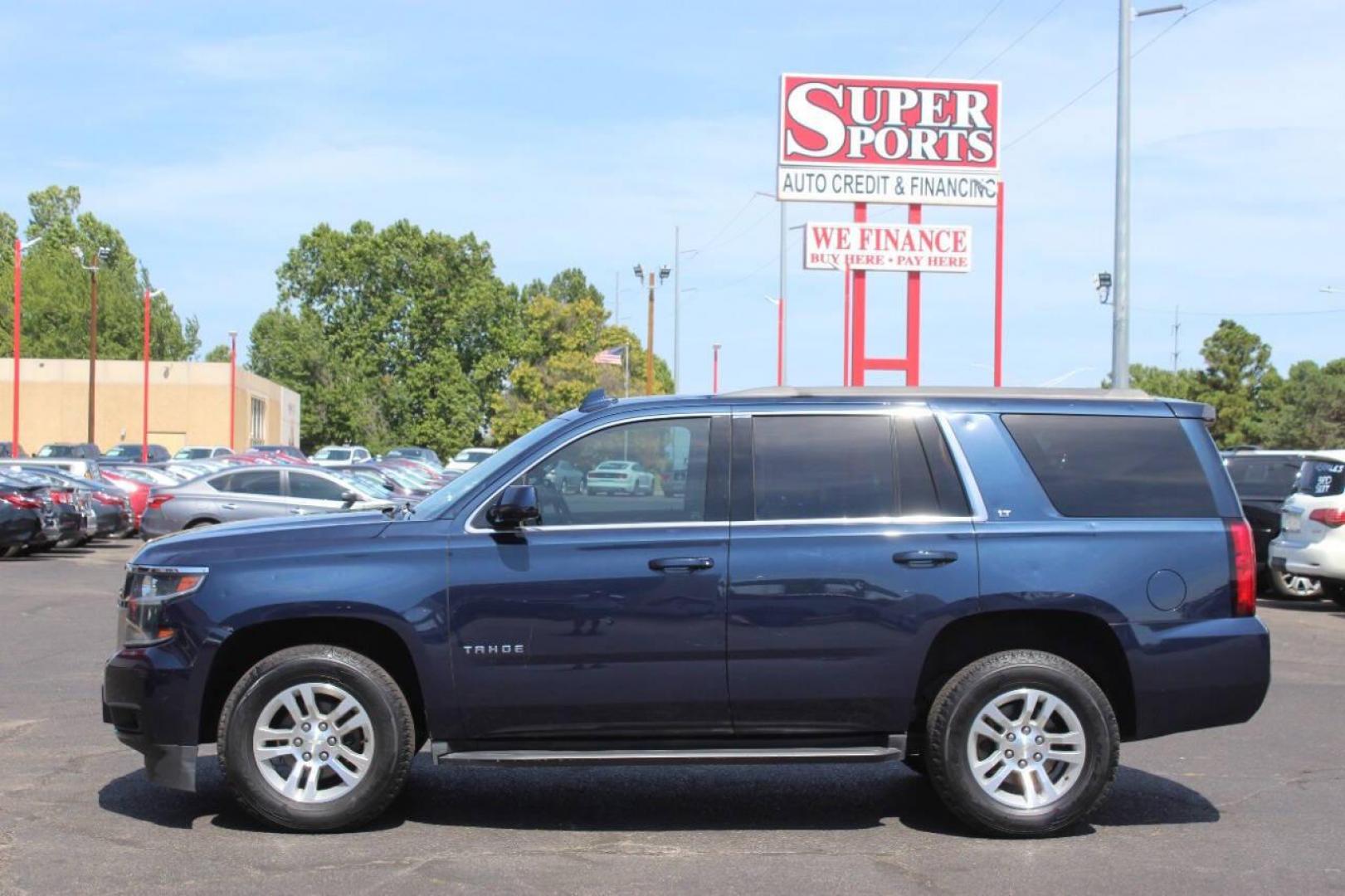 2017 Blue Chevrolet Tahoe LT 4WD (1GNSKBKC4HR) with an 5.3L V8 OHV 16V engine, 6A transmission, located at 4301 NW 39th , Oklahoma City, OK, 73112, (405) 949-5600, 35.512135, -97.598671 - NO DRIVERS LICENCE NO-FULL COVERAGE INSURANCE-NO CREDIT CHECK. COME ON OVER TO SUPERSPORTS AND TAKE A LOOK AND TEST DRIVE. PLEASE GIVE US A CALL AT (405) 949-5600. NO LICENSIA DE MANEJAR- NO SEGURO DE COBERTURA TOTAL- NO VERIFICACCION DE CREDITO. POR FAVOR VENGAN A SUPERSPORTS, ECHE UN - Photo#5