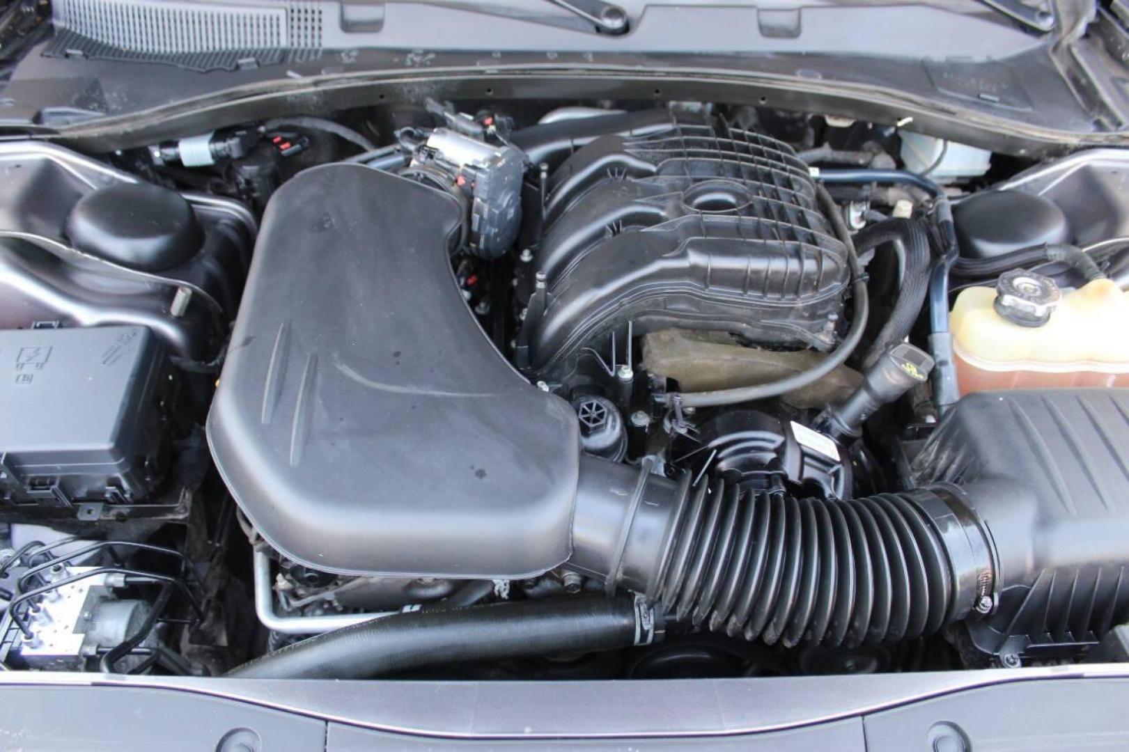 2016 Gray Dodge Charger SXT AWD (2C3CDXJG4GH) with an 3.6L V6 DOHC 24V engine, 8A transmission, located at 4301 NW 39th , Oklahoma City, OK, 73112, (405) 949-5600, 35.512135, -97.598671 - Photo#7