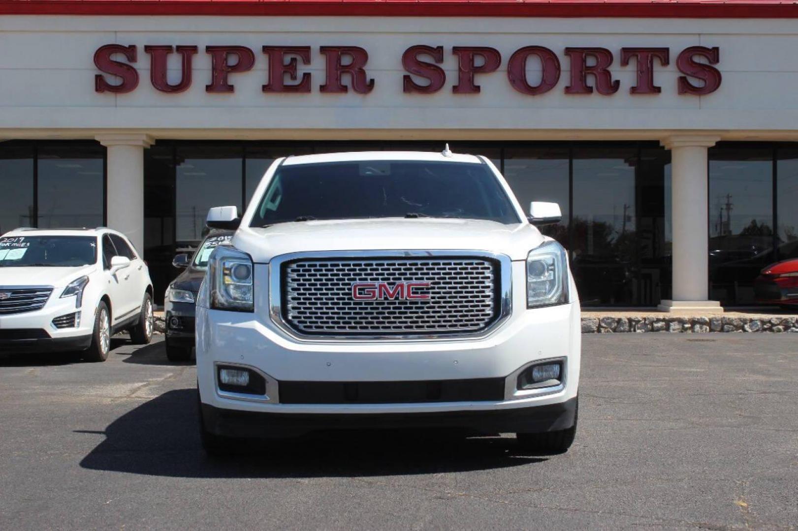 2016 White GMC Yukon Denali 4WD (1GKS2CKJ8GR) with an 6.2L V8 OHV 16V engine, 6A transmission, located at 4301 NW 39th , Oklahoma City, OK, 73112, (405) 949-5600, 35.512135, -97.598671 - NO DRIVERS LICENCE NO-FULL COVERAGE INSURANCE-NO CREDIT CHECK. COME ON OVER TO SUPERSPORTS AND TAKE A LOOK AND TEST DRIVE. PLEASE GIVE US A CALL AT (405) 949-5600. NO LICENSIA DE MANEJAR- NO SEGURO DE COBERTURA TOTAL- NO VERIFICACCION DE CREDITO. POR FAVOR VENGAN A SUPERSPORTS, ECHE UN - Photo#3