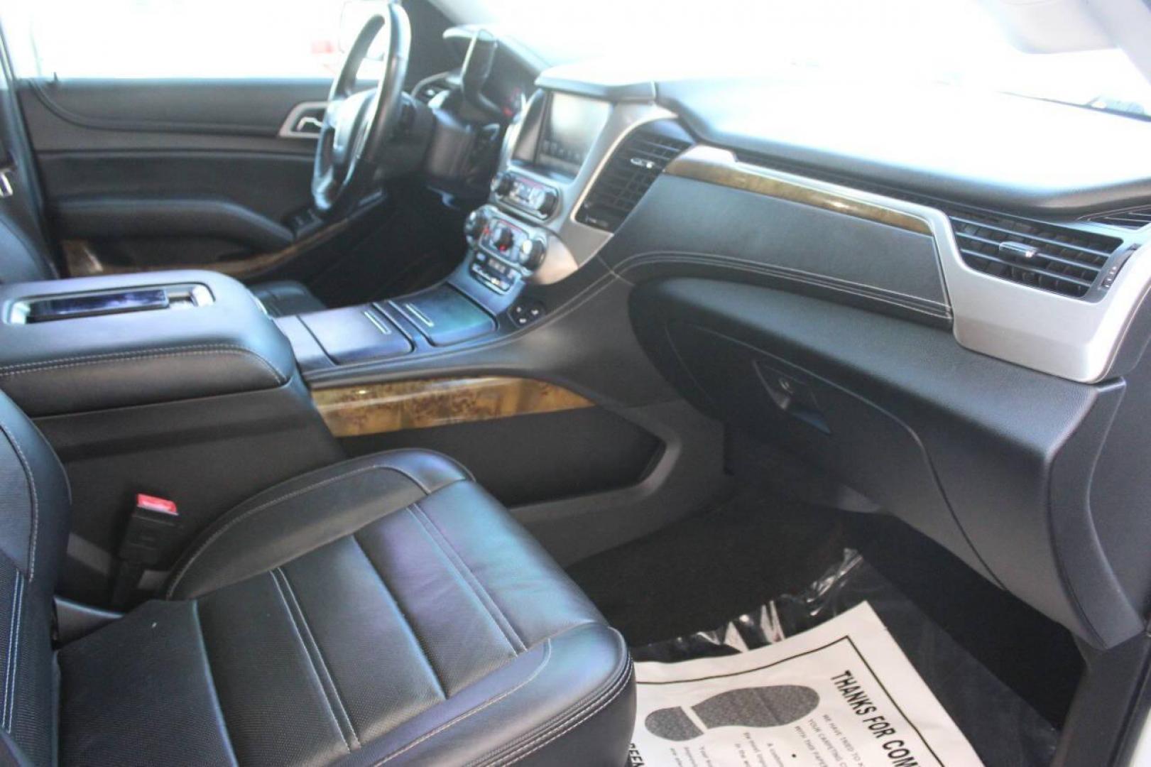 2016 White GMC Yukon Denali 4WD (1GKS2CKJ8GR) with an 6.2L V8 OHV 16V engine, 6A transmission, located at 4301 NW 39th , Oklahoma City, OK, 73112, (405) 949-5600, 35.512135, -97.598671 - NO DRIVERS LICENCE NO-FULL COVERAGE INSURANCE-NO CREDIT CHECK. COME ON OVER TO SUPERSPORTS AND TAKE A LOOK AND TEST DRIVE. PLEASE GIVE US A CALL AT (405) 949-5600. NO LICENSIA DE MANEJAR- NO SEGURO DE COBERTURA TOTAL- NO VERIFICACCION DE CREDITO. POR FAVOR VENGAN A SUPERSPORTS, ECHE UN - Photo#9