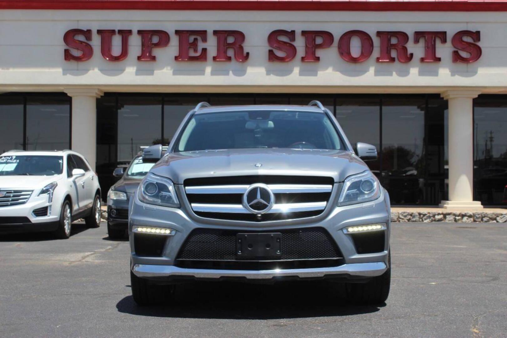 2015 Gray Mercedes-Benz GL-Class GL550 4MATIC (4JGDF7DE4FA) with an 4.7L V8 DOHC 32V engine, 7-Speed Automatic transmission, located at 4301 NW 39th , Oklahoma City, OK, 73112, (405) 949-5600, 35.512135, -97.598671 - Photo#2