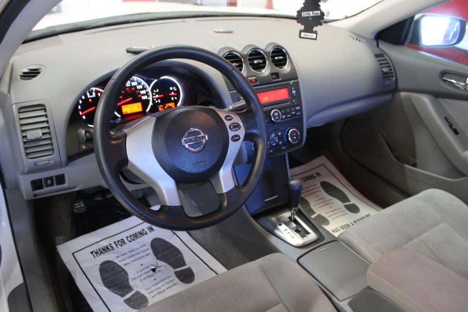 2012 White Nissan Altima 2.5 S (1N4AL2AP3CC) with an 2.5L L4 DOHC 16V engine, CVT transmission, located at 4301 NW 39th , Oklahoma City, OK, 73112, (405) 949-5600, 35.512135, -97.598671 - Photo#15