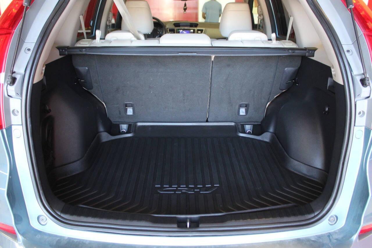 2016 Teal Honda CR-V EX-L AWD (2HKRM4H75GH) with an 2.4L L4 DOHC 16V engine, CVT transmission, located at 4301 NW 39th , Oklahoma City, OK, 73112, (405) 949-5600, 35.512135, -97.598671 - NO DRIVERS LICENCE -NO FULL COVERAGE INSURANCE - NO CREDIT CHECK. COME ON OVER TO SUPERSPORTS, TAKE A LOOK AND TEST DRIVE. PLEASE GIVE US A CALL AT (405) 949-5600. NO LICENCIA DE CONDUCIR - NO SEGURO DE COBERTURA TOTAL - NO VERIFICACION DE CREDITO. VISITENOS EN SUPERSPORTS, MIRE NUESTRO - Photo#9