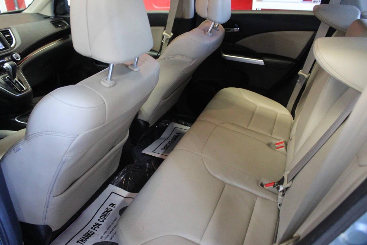 2016 Teal Honda CR-V EX-L AWD (2HKRM4H75GH) with an 2.4L L4 DOHC 16V engine, CVT transmission, located at 4301 NW 39th , Oklahoma City, OK, 73112, (405) 949-5600, 35.512135, -97.598671 - NO DRIVERS LICENCE -NO FULL COVERAGE INSURANCE - NO CREDIT CHECK. COME ON OVER TO SUPERSPORTS, TAKE A LOOK AND TEST DRIVE. PLEASE GIVE US A CALL AT (405) 949-5600. NO LICENCIA DE CONDUCIR - NO SEGURO DE COBERTURA TOTAL - NO VERIFICACION DE CREDITO. VISITENOS EN SUPERSPORTS, MIRE NUESTRO - Photo#10