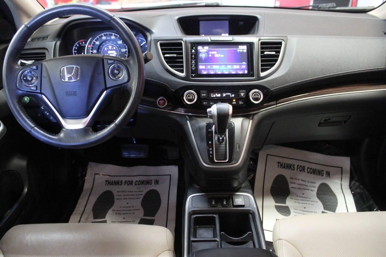 2016 Teal Honda CR-V EX-L AWD (2HKRM4H75GH) with an 2.4L L4 DOHC 16V engine, CVT transmission, located at 4301 NW 39th , Oklahoma City, OK, 73112, (405) 949-5600, 35.512135, -97.598671 - NO DRIVERS LICENCE -NO FULL COVERAGE INSURANCE - NO CREDIT CHECK. COME ON OVER TO SUPERSPORTS, TAKE A LOOK AND TEST DRIVE. PLEASE GIVE US A CALL AT (405) 949-5600. NO LICENCIA DE CONDUCIR - NO SEGURO DE COBERTURA TOTAL - NO VERIFICACION DE CREDITO. VISITENOS EN SUPERSPORTS, MIRE NUESTRO - Photo#14