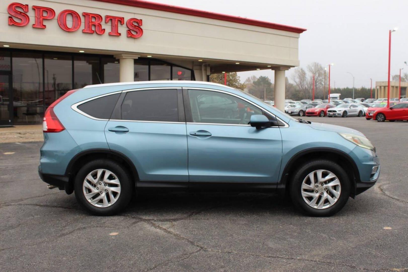 2016 Teal Honda CR-V EX-L AWD (2HKRM4H75GH) with an 2.4L L4 DOHC 16V engine, CVT transmission, located at 4301 NW 39th , Oklahoma City, OK, 73112, (405) 949-5600, 35.512135, -97.598671 - NO DRIVERS LICENCE -NO FULL COVERAGE INSURANCE - NO CREDIT CHECK. COME ON OVER TO SUPERSPORTS, TAKE A LOOK AND TEST DRIVE. PLEASE GIVE US A CALL AT (405) 949-5600. NO LICENCIA DE CONDUCIR - NO SEGURO DE COBERTURA TOTAL - NO VERIFICACION DE CREDITO. VISITENOS EN SUPERSPORTS, MIRE NUESTRO - Photo#2