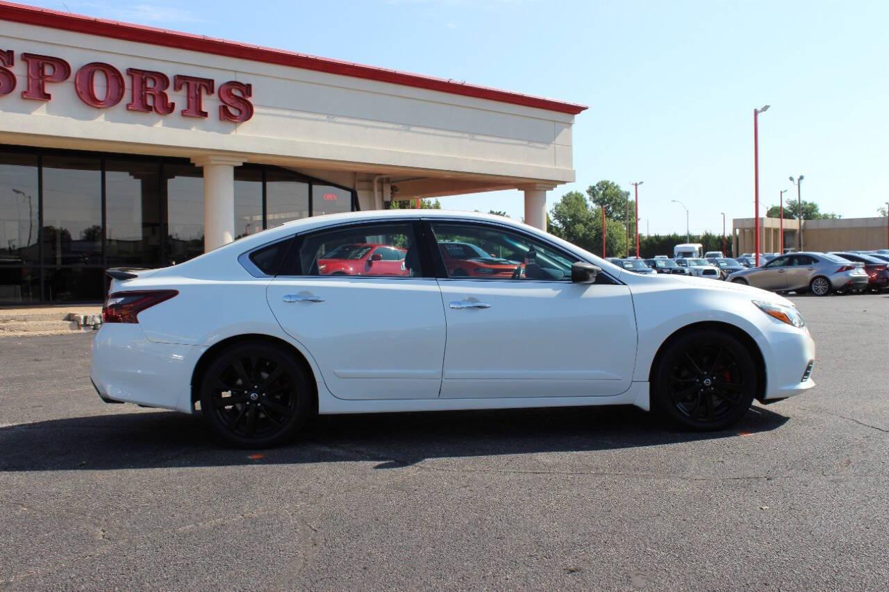 2017 White Nissan Altima 2.5 S (1N4AL3AP5HN) with an 2.5L L4 DOHC 16V engine, CVT transmission, located at 4301 NW 39th , Oklahoma City, OK, 73112, (405) 949-5600, 35.512135, -97.598671 - NO DRIVERS LICENCE -NO FULL COVERAGE INSURANCE - NO CREDIT CHECK. COME ON OVER TO SUPERSPORTS, TAKE A LOOK AND TEST DRIVE. PLEASE GIVE US A CALL AT (405) 949-5600. NO LICENCIA DE CONDUCIR - NO SEGURO DE COBERTURA TOTAL - NO VERIFICACION DE CREDITO. VISITENOS EN SUPERSPORTS, MIRE NUESTRO - Photo#2