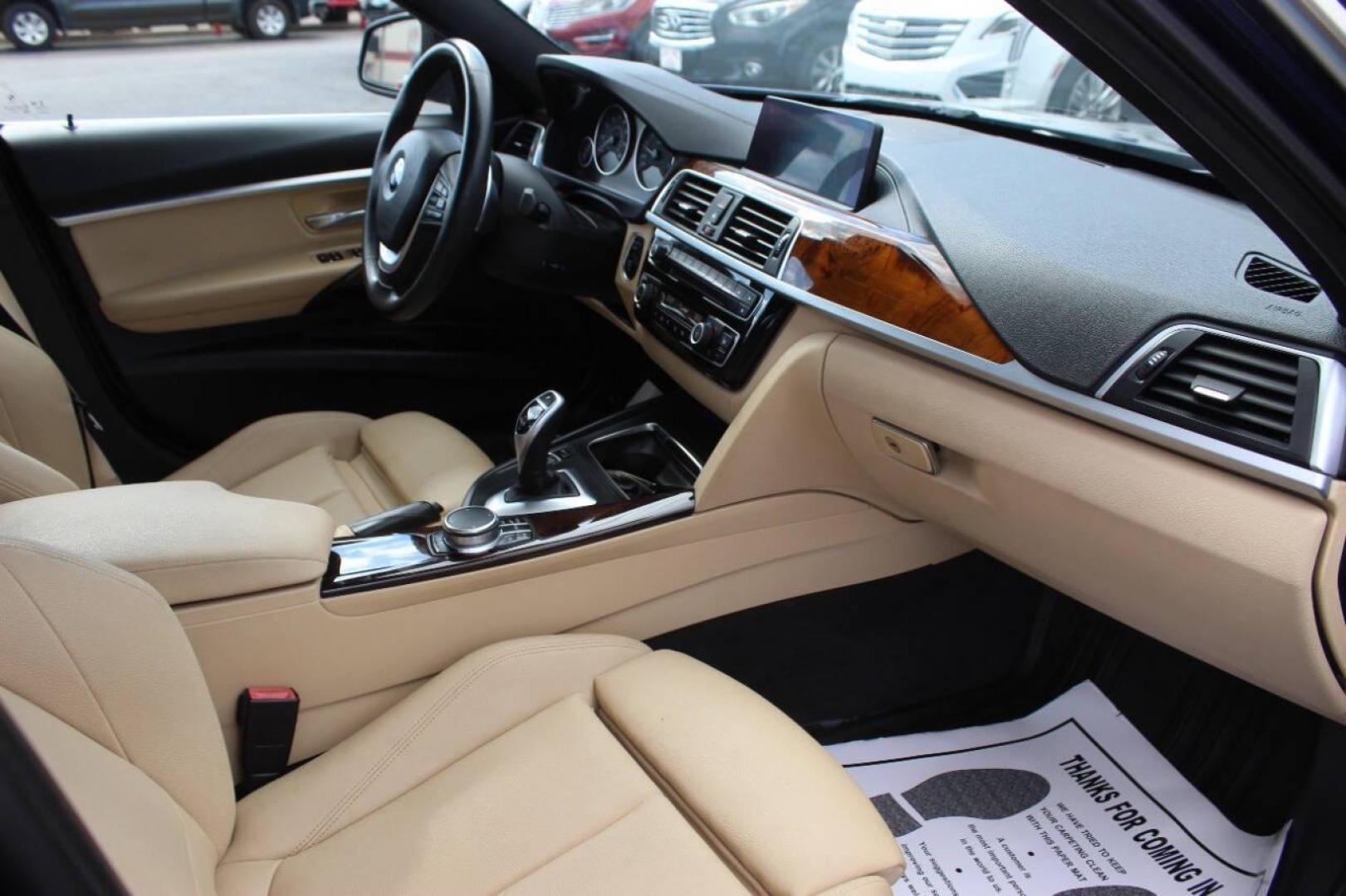 2018 Blue BMW 3-Series 330i xDrive SULEV Sedan (WBA8D9G51JN) with an 3.0L L6 DOHC 24V engine, 8A transmission, located at 4301 NW 39th , Oklahoma City, OK, 73112, (405) 949-5600, 35.512135, -97.598671 - NO DRIVERS LICENCE NO-FULL COVERAGE INSURANCE-NO CREDIT CHECK. COME ON OVER TO SUPERSPORTS AND TAKE A LOOK AND TEST DRIVE. PLEASE GIVE US A CALL AT (405) 949-5600. NO LICENSIA DE MANEJAR- NO SEGURO DE COBERTURA TOTAL- NO VERIFICACCION DE CREDITO. POR FAVOR VENGAN A SUPERSPORTS, ECHE UN - Photo#9