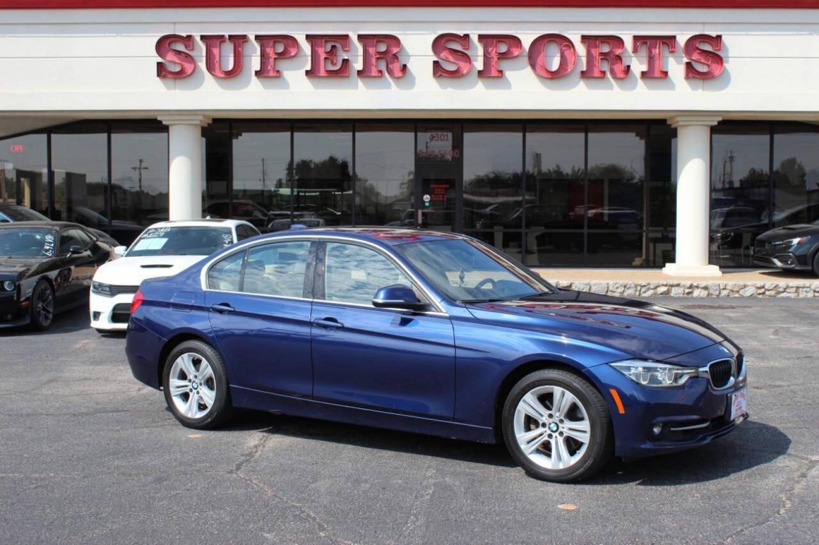 2018 Blue BMW 3-Series 330i xDrive SULEV Sedan (WBA8D9G51JN) with an 3.0L L6 DOHC 24V engine, 8A transmission, located at 4301 NW 39th , Oklahoma City, OK, 73112, (405) 949-5600, 35.512135, -97.598671 - NO DRIVERS LICENCE -NO FULL COVERAGE INSURANCE - NO CREDIT CHECK. COME ON OVER TO SUPERSPORTS, TAKE A LOOK AND TEST DRIVE. PLEASE GIVE US A CALL AT (405) 949-5600. NO LICENCIA DE CONDUCIR - NO SEGURO DE COBERTURA TOTAL - NO VERIFICACION DE CREDITO. VISITENOS EN SUPERSPORTS, MIRE NUESTRO - Photo#2