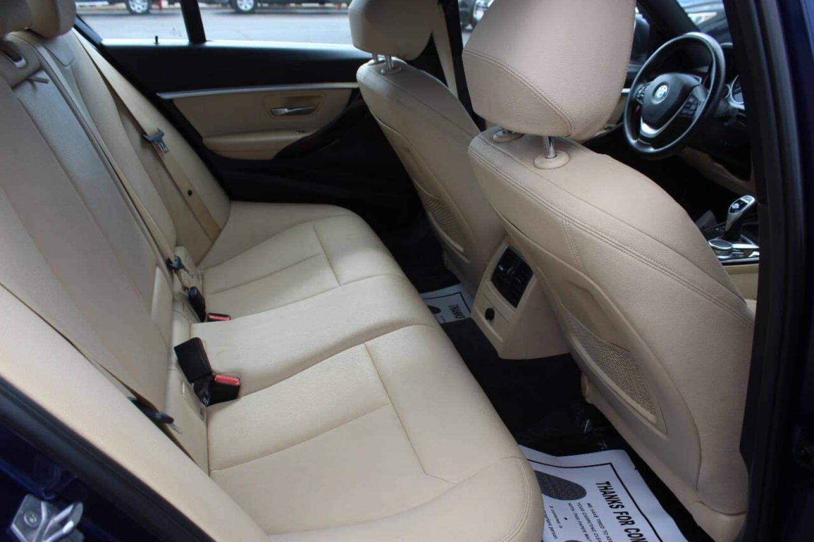 2018 Blue BMW 3-Series 330i xDrive SULEV Sedan (WBA8D9G51JN) with an 3.0L L6 DOHC 24V engine, 8A transmission, located at 4301 NW 39th , Oklahoma City, OK, 73112, (405) 949-5600, 35.512135, -97.598671 - NO DRIVERS LICENCE NO-FULL COVERAGE INSURANCE-NO CREDIT CHECK. COME ON OVER TO SUPERSPORTS AND TAKE A LOOK AND TEST DRIVE. PLEASE GIVE US A CALL AT (405) 949-5600. NO LICENSIA DE MANEJAR- NO SEGURO DE COBERTURA TOTAL- NO VERIFICACCION DE CREDITO. POR FAVOR VENGAN A SUPERSPORTS, ECHE UN - Photo#11