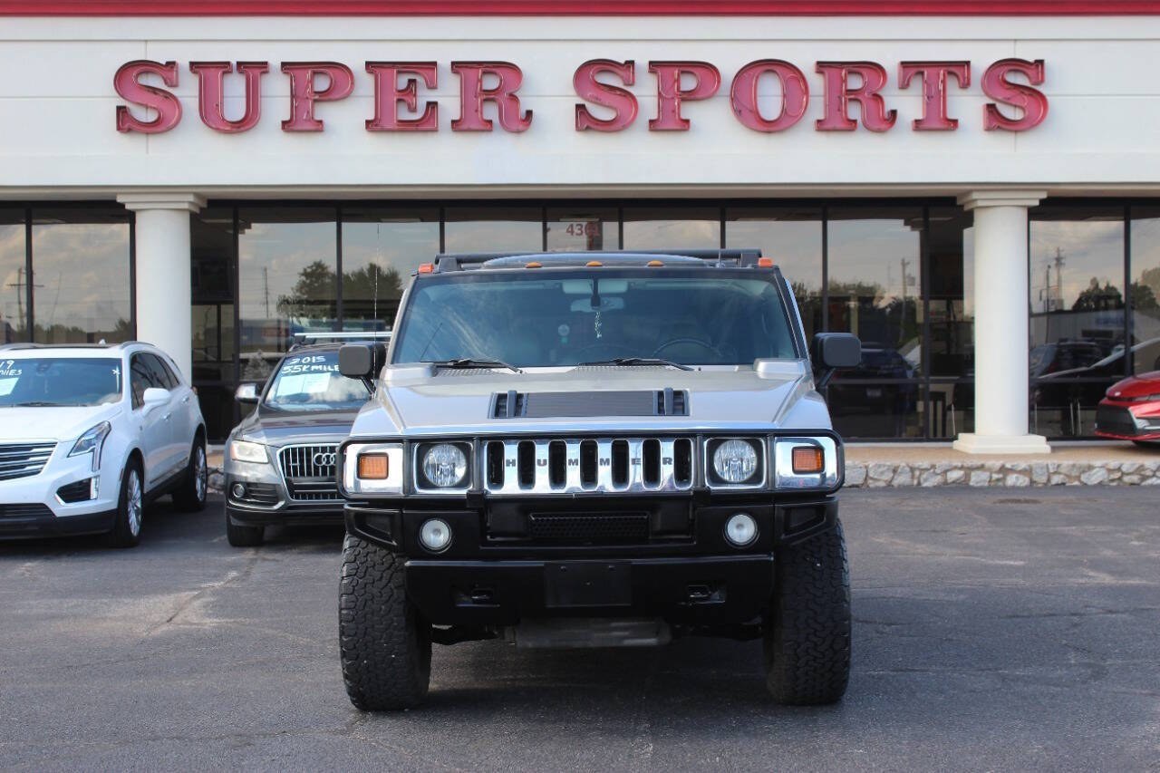 2005 Gold HUMMER H2 SUV (5GRGN23U45H) with an 6.0L V8 6.0L V8 engine, Automatic 4-Speed transmission, located at 4301 NW 39th , Oklahoma City, OK, 73112, (405) 949-5600, 35.512135, -97.598671 - Hablamos espaol. SPEND SMART --- BUY FROM SUPER SPORTS. ASKING WHOLESALE CASH PRICE: $15,900 (CASH ONLY) PLUS $100 PROCESSING FEE. ALL PRICES, DOWN PAYMENTS, PAYMENTS, AND FINANCE TERMS ARE NEGOTIABLE AT THE TIME OF APPROVAL. WE WILL WORK WITH YOU TO FIT YOUR BUDGET. WE WILL EVEN LOW - Photo#2