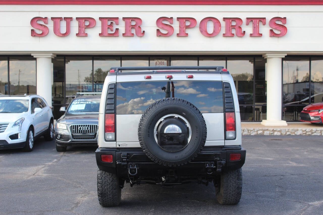2005 Gold HUMMER H2 SUV (5GRGN23U45H) with an 6.0L V8 6.0L V8 engine, Automatic 4-Speed transmission, located at 4301 NW 39th , Oklahoma City, OK, 73112, (405) 949-5600, 35.512135, -97.598671 - Hablamos espaol. SPEND SMART --- BUY FROM SUPER SPORTS. ASKING WHOLESALE CASH PRICE: $15,900 (CASH ONLY) PLUS $100 PROCESSING FEE. ALL PRICES, DOWN PAYMENTS, PAYMENTS, AND FINANCE TERMS ARE NEGOTIABLE AT THE TIME OF APPROVAL. WE WILL WORK WITH YOU TO FIT YOUR BUDGET. WE WILL EVEN LOW - Photo#4