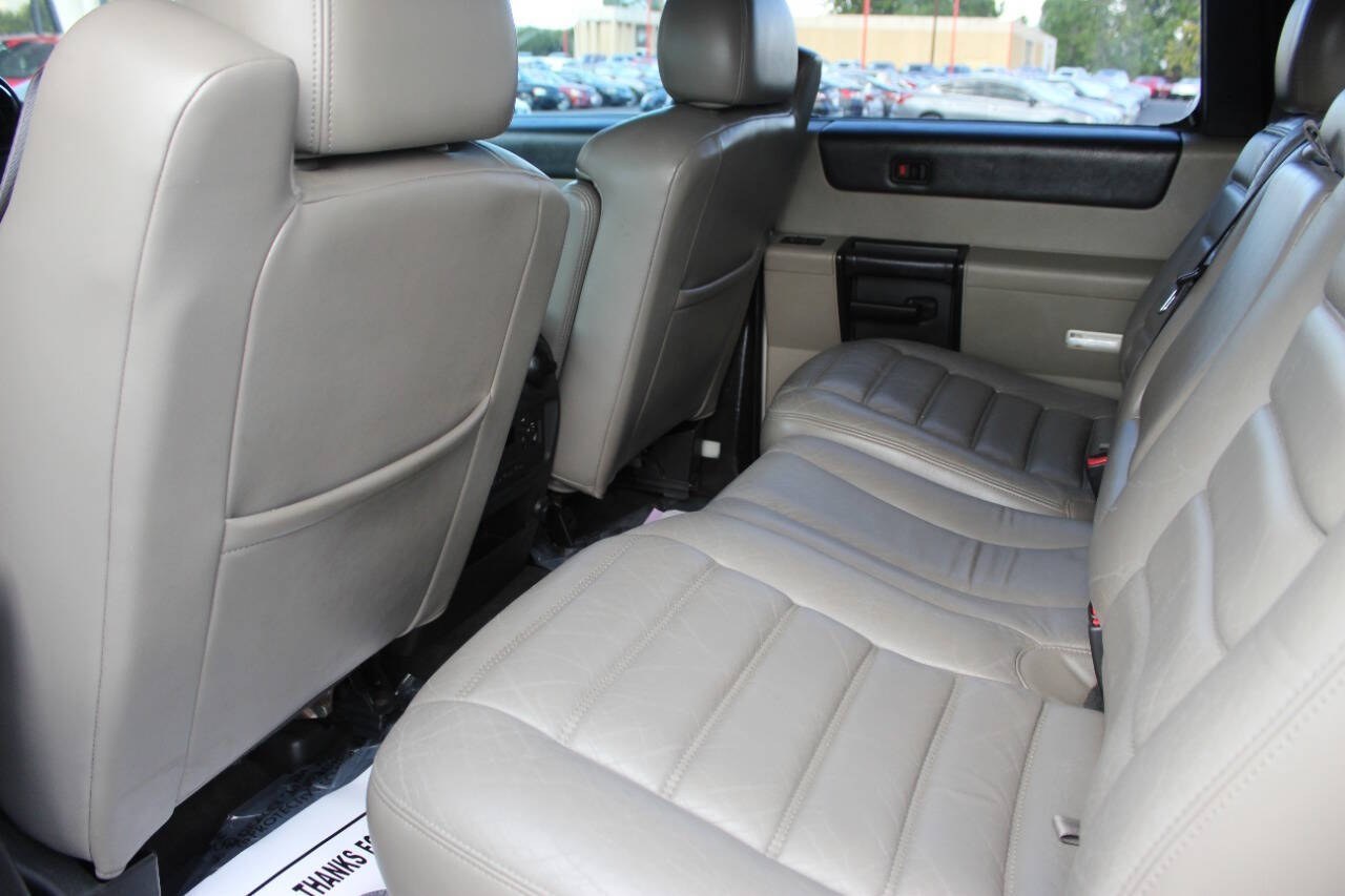 2005 Gold HUMMER H2 SUV (5GRGN23U45H) with an 6.0L V8 6.0L V8 engine, Automatic 4-Speed transmission, located at 4301 NW 39th , Oklahoma City, OK, 73112, (405) 949-5600, 35.512135, -97.598671 - Hablamos espaol. SPEND SMART --- BUY FROM SUPER SPORTS. ASKING WHOLESALE CASH PRICE: $15,900 (CASH ONLY) PLUS $100 PROCESSING FEE. ALL PRICES, DOWN PAYMENTS, PAYMENTS, AND FINANCE TERMS ARE NEGOTIABLE AT THE TIME OF APPROVAL. WE WILL WORK WITH YOU TO FIT YOUR BUDGET. WE WILL EVEN LOW - Photo#13