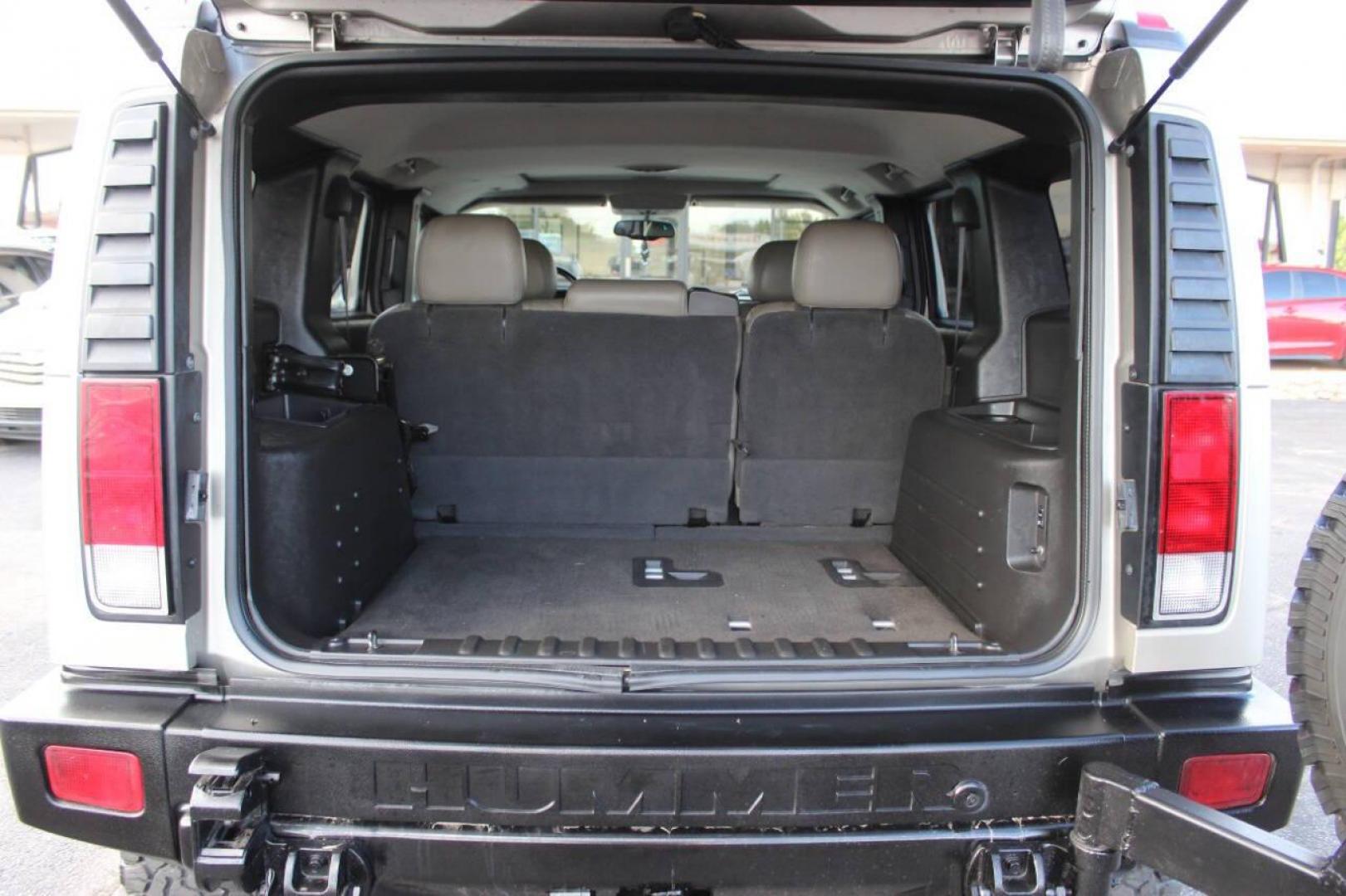 2005 Gold Hummer H2 SUV (5GRGN23U45H) with an 6.0L V8 OHV 16V engine, 4-Speed Automatic Overdrive transmission, located at 4301 NW 39th , Oklahoma City, OK, 73112, (405) 949-5600, 35.512135, -97.598671 - NO DRIVERS LICENCE NO-FULL COVERAGE INSURANCE-NO CREDIT CHECK. COME ON OVER TO SUPERSPORTS AND TAKE A LOOK AND TEST DRIVE PLEASE GIVE US A CALL AT (405) 949-5600. NO LICENSIA DE MANEJAR- NO SEGURO DE COBERTURA TOTAL- NO VERIFICACCION DE CREDITO. POR FAVOR VENGAN A SUPERSPORTS, ECHE UN V - Photo#13